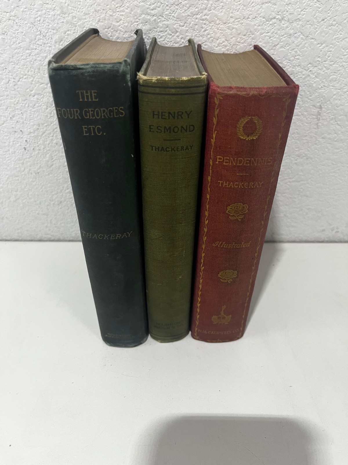 WILLIAM M. THACKERAY 3 BOOK LOT 4 GEORGES 1894, HENRY ESMOND 1900, PENDENNIS