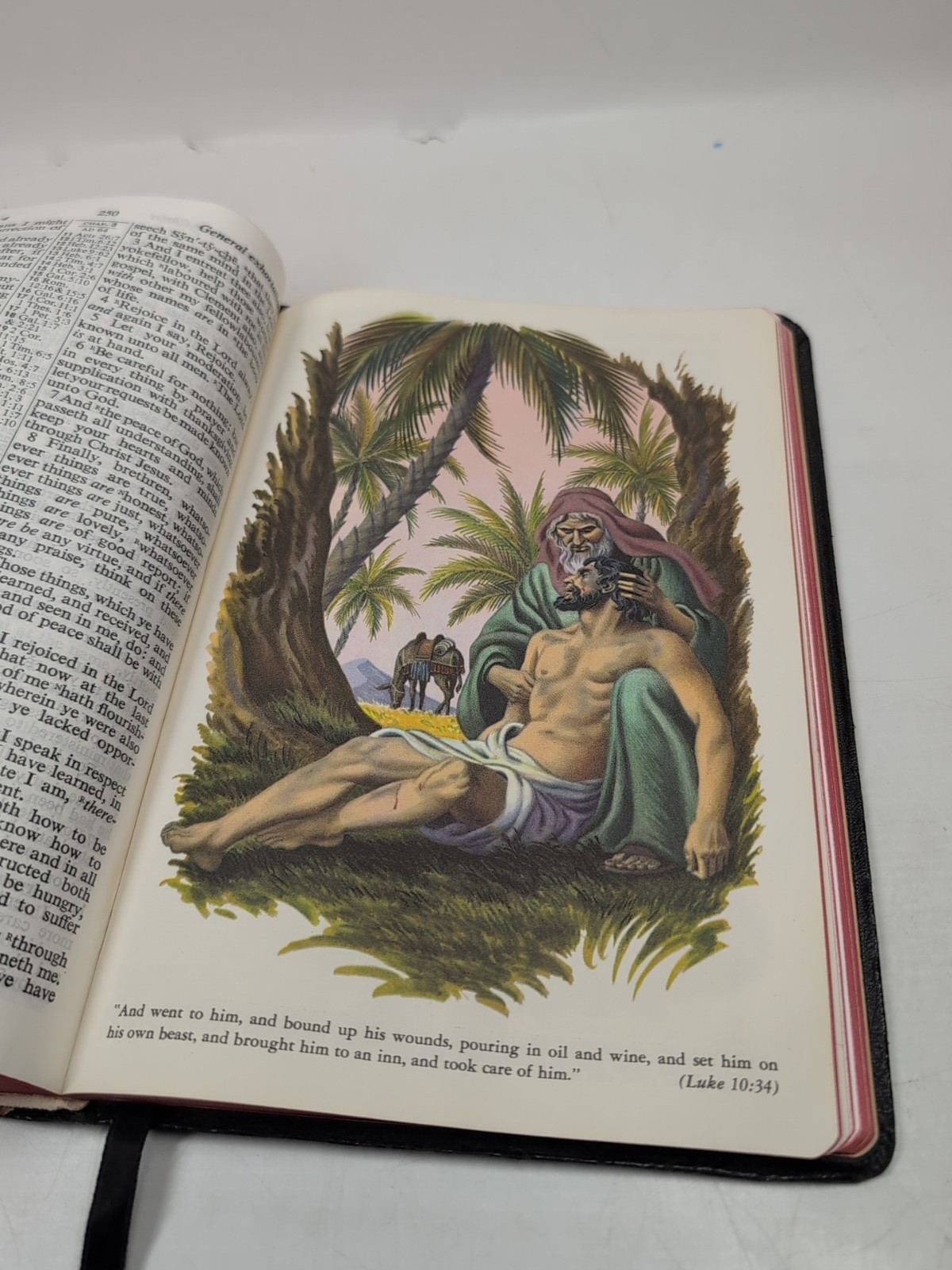 Vintage Holy Bible KJV Red Letter References World Publishing Black Cover 1960s