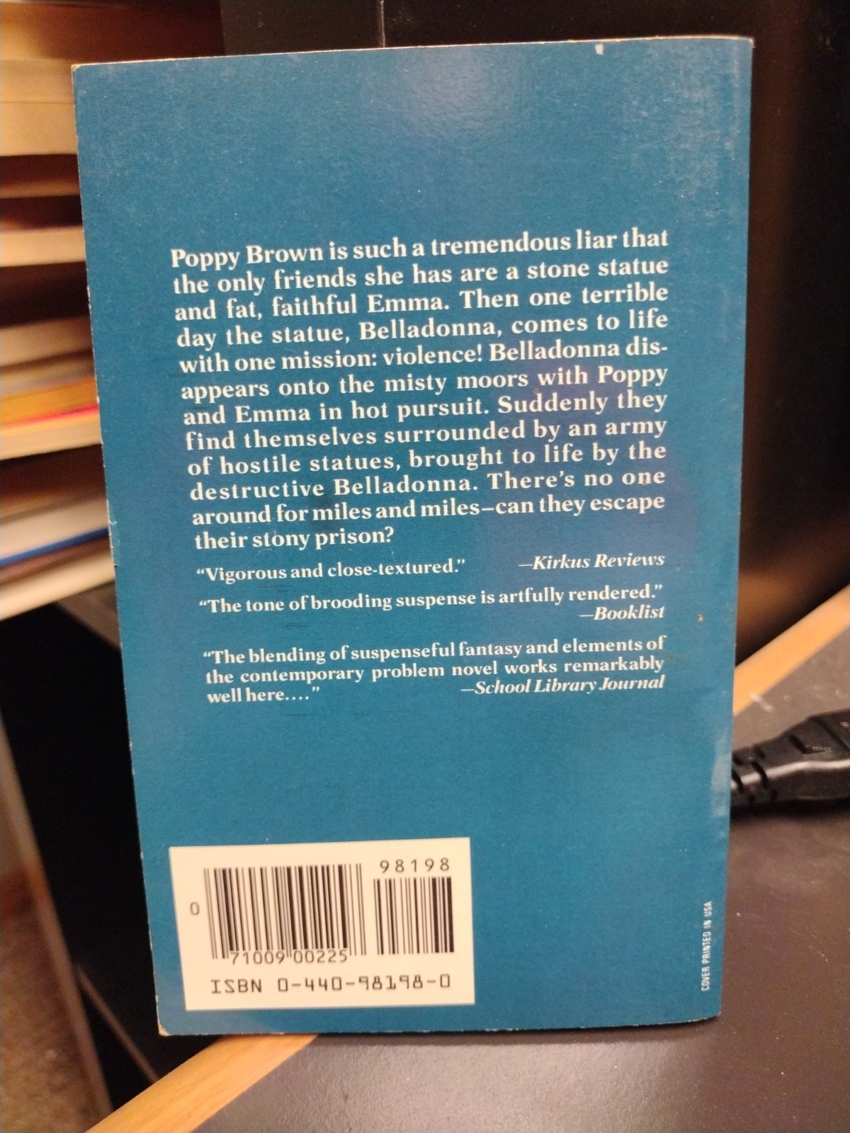 The Stonewalkers Vivien Alcock Dell Laurel-Leaf Books Review Copy 1985