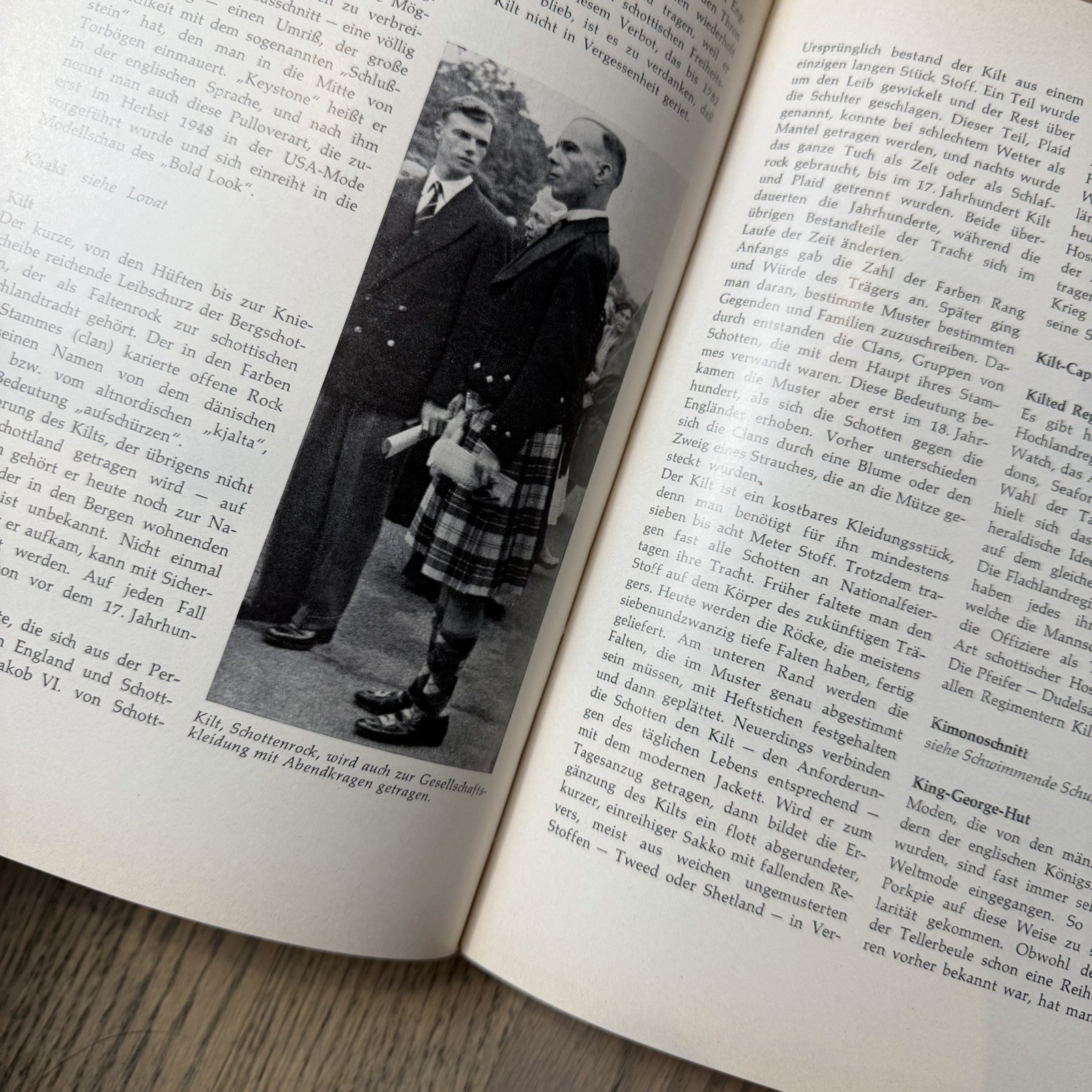 Rare MCM German Men’s Fashion Guide – Lexikon der Herrenmode Baron von Eelking