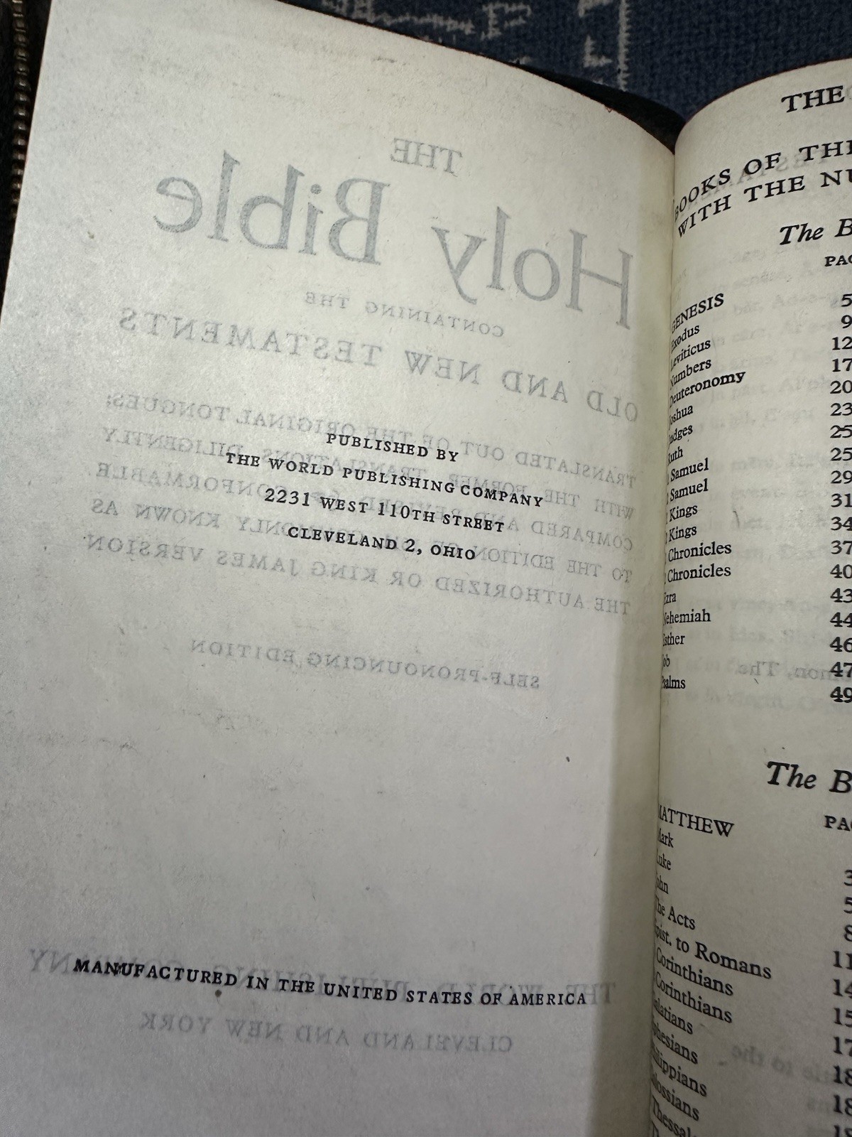 Vintage Holy Bible KJV World Publishing Illustrated Leather Zipper Red Letter