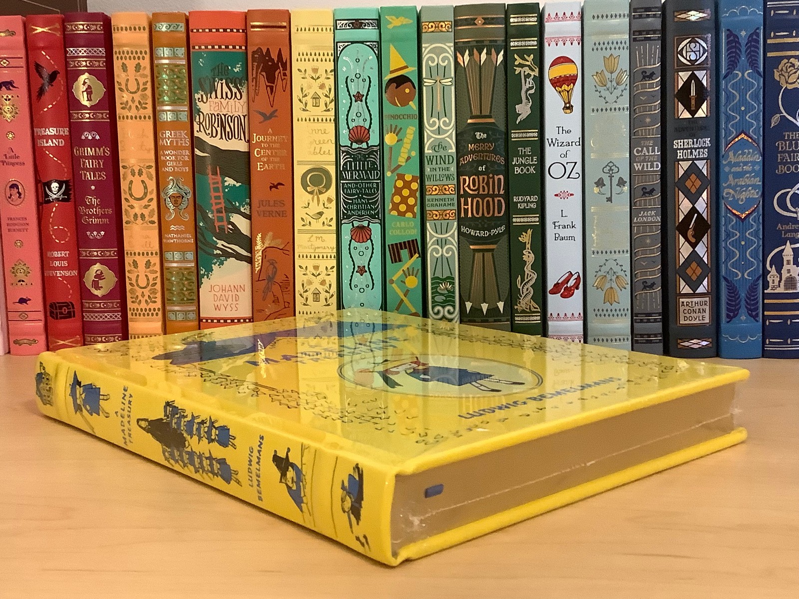 A Madeline Treasury by Ludwig Bemelmans – illustrated / leather-bound