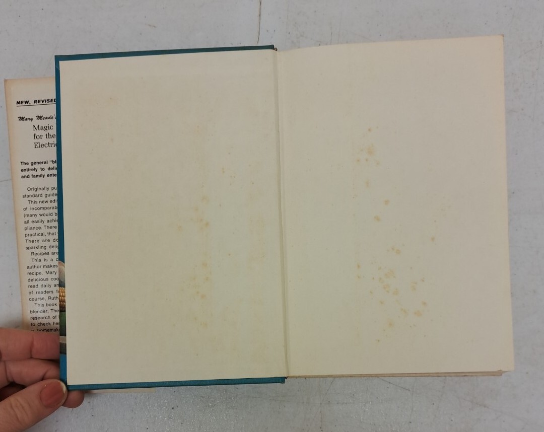 Mary Meade’s Magic Recipes Deluxe 1965 Edition Ruth E. Church #5.3.38