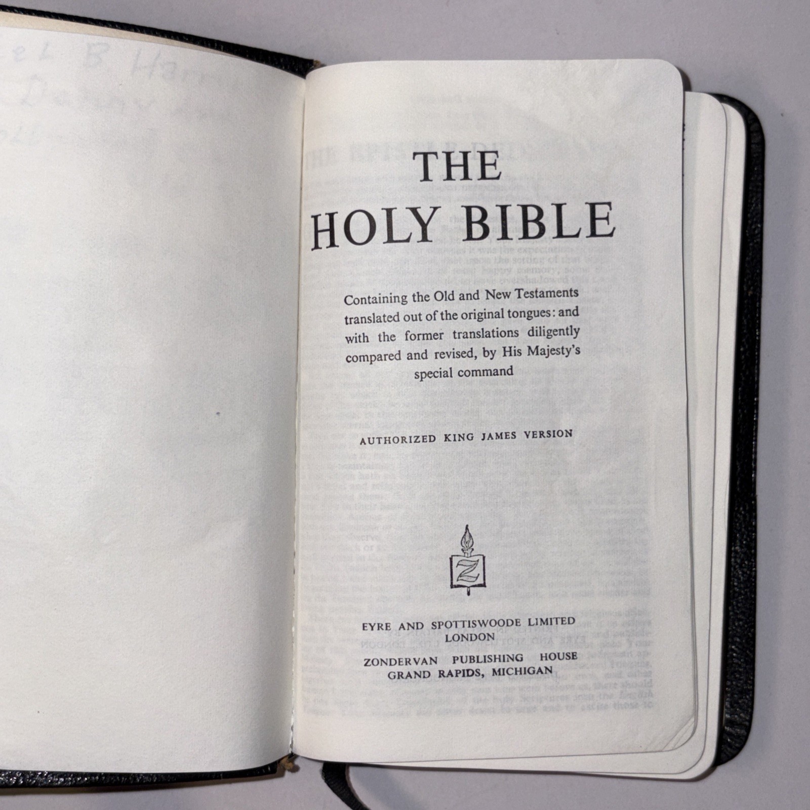 Vintage Zondervan KJV Pocket Bible w/ Gold Gilt Edges – Diamond Type Pronouncing