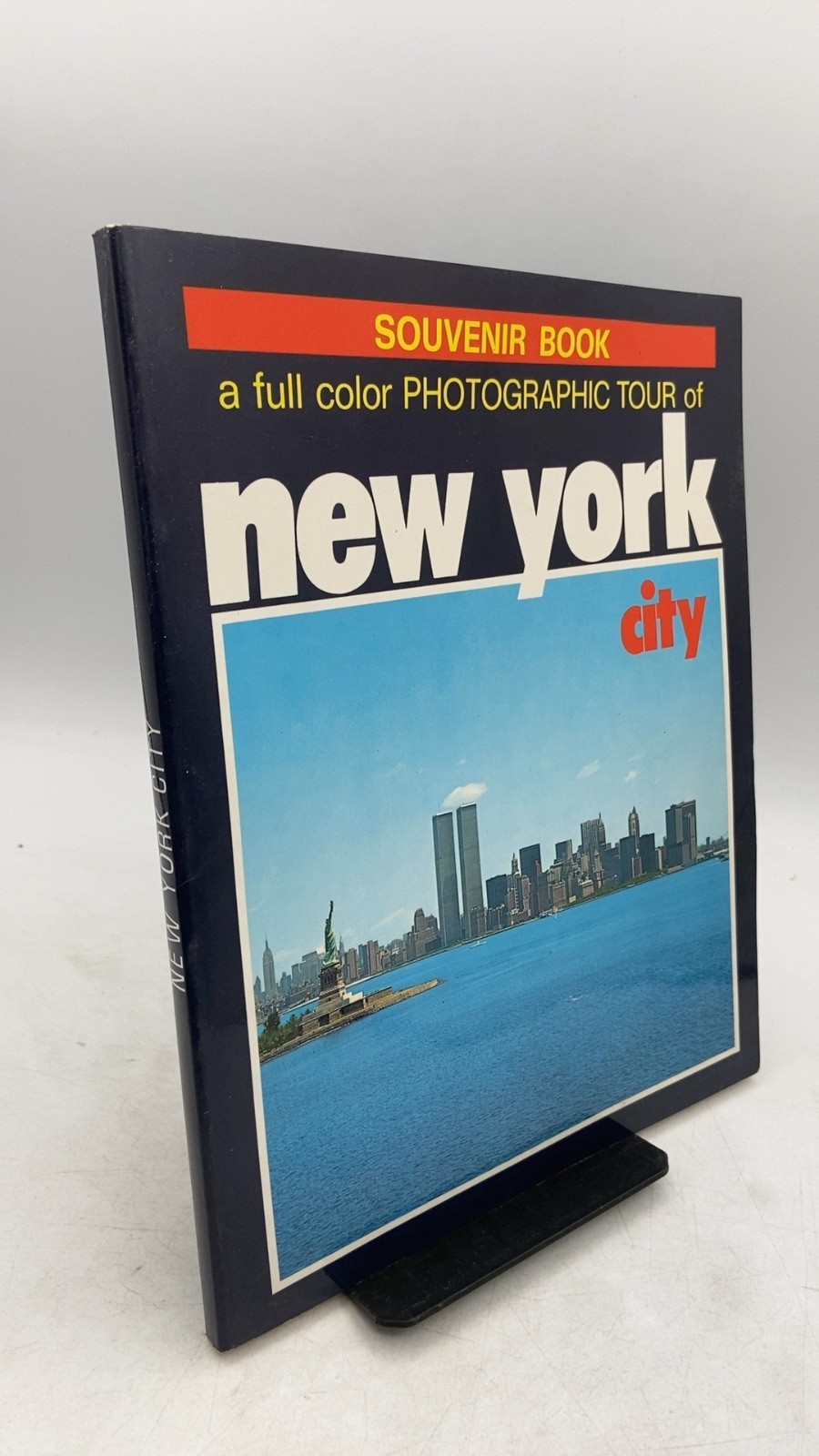 New York City: A Full Color Photographic Tour of New York City Hardcover