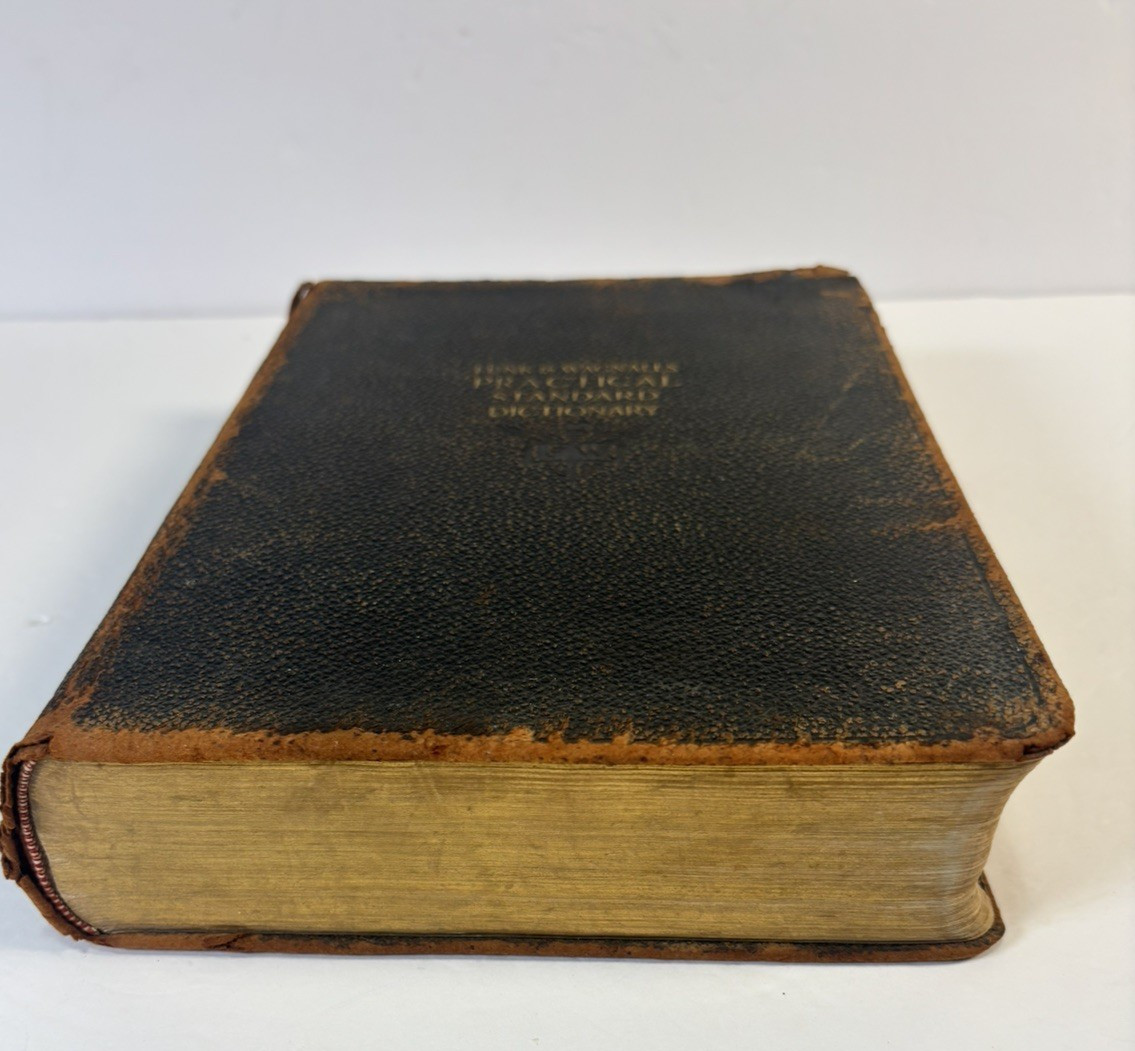 Funk & Wagnalls New Standard Dictionary English 1921 Leather Cover Gold Edges