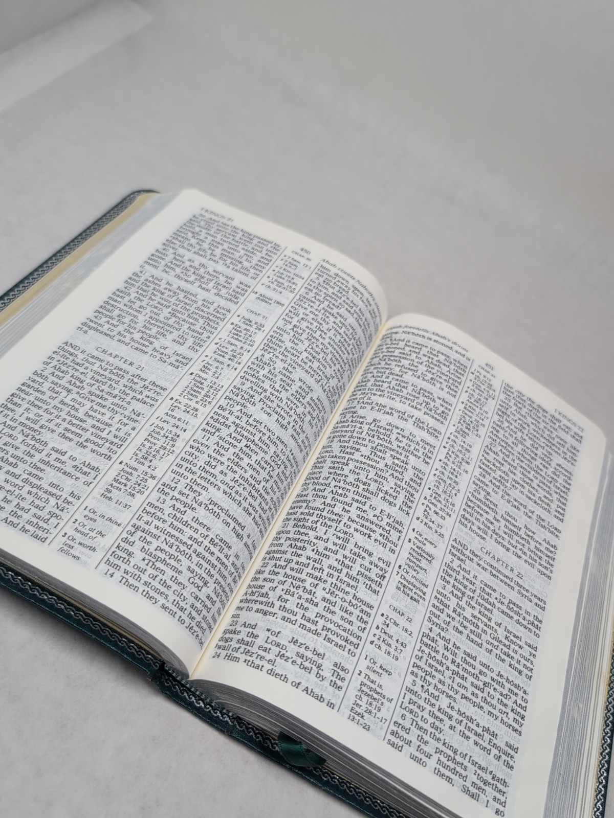 Holy Bible Nelson 595TL, Bonded Leather , Red Letter Teal, 1988