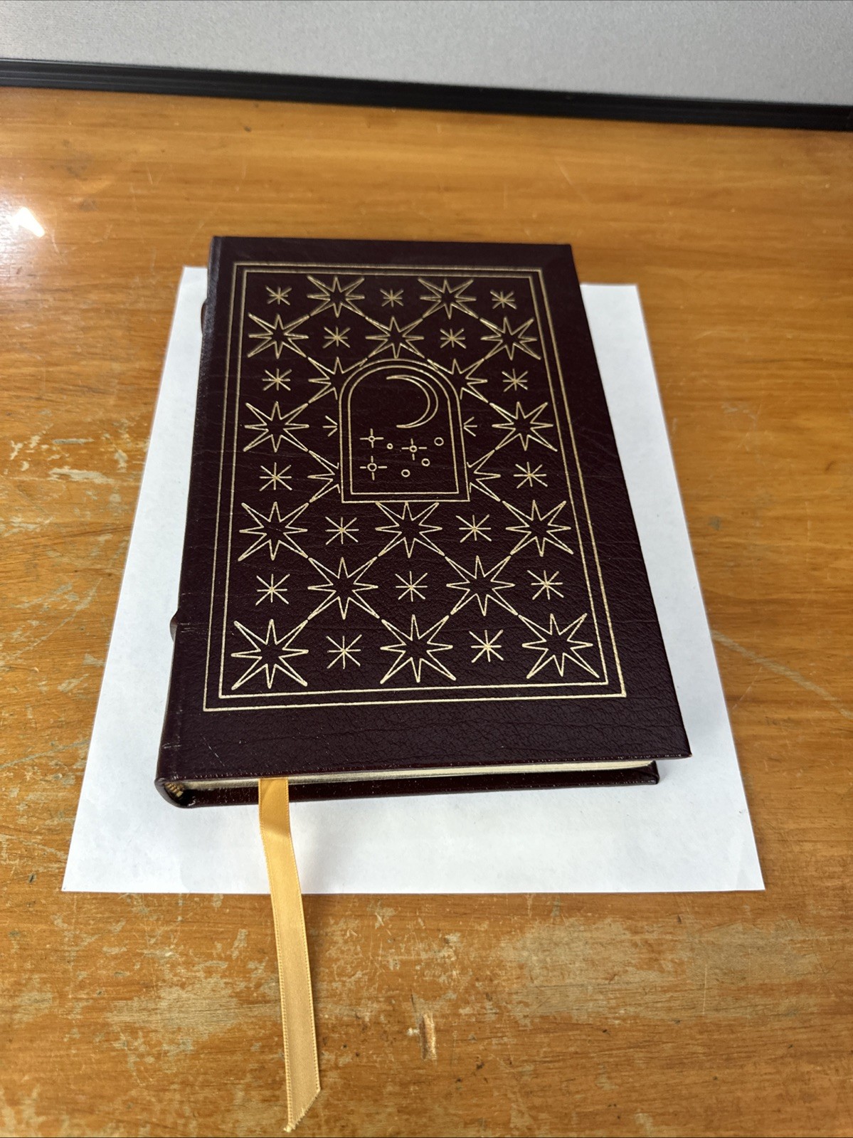 The Fountains of Paradise – Arthur C. Clarke – Easton Press Collector’s Edition