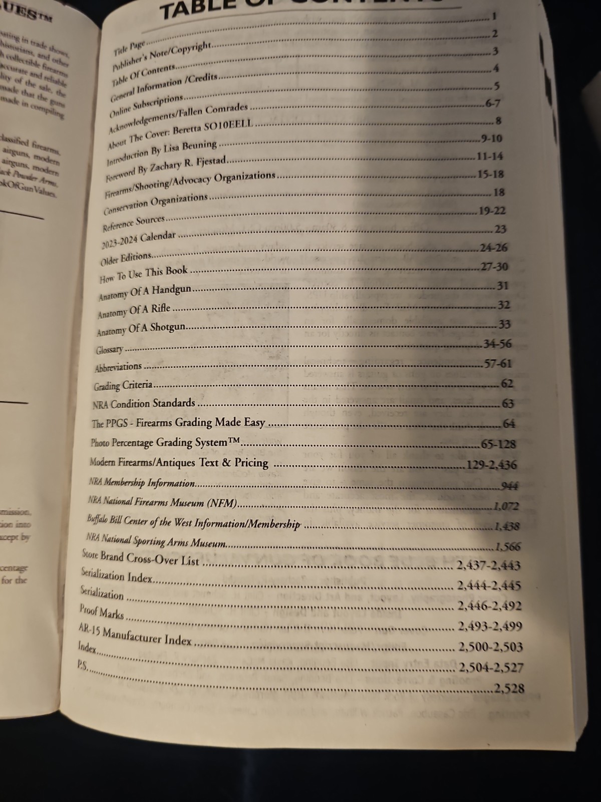 Blue Book of Gun Values 44th Edition 2023 Softcover Zachary R Fjestad Lisa Beuni