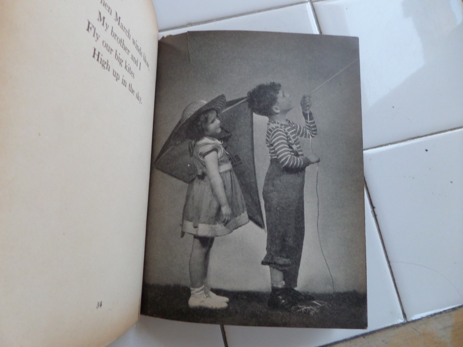 Happy Days,VINTAGE Rand McNally,1937(PHOTOGRAPHS/Children)