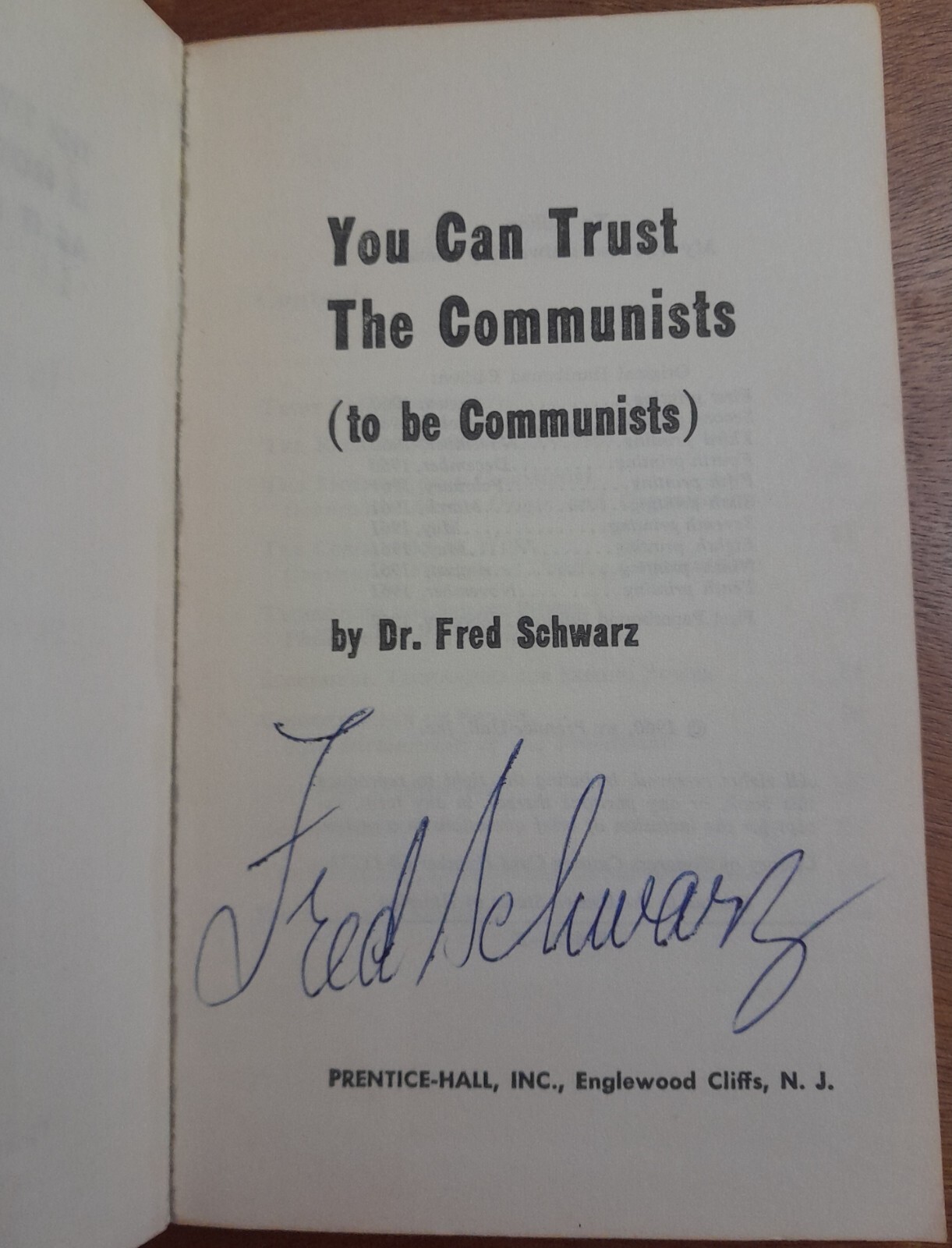 SIGNED FRED SCHWARZ “YOU CAN TRUST THE COMMUNISTS…”☆VINTAGE BOOK☆USA●RARE PULP