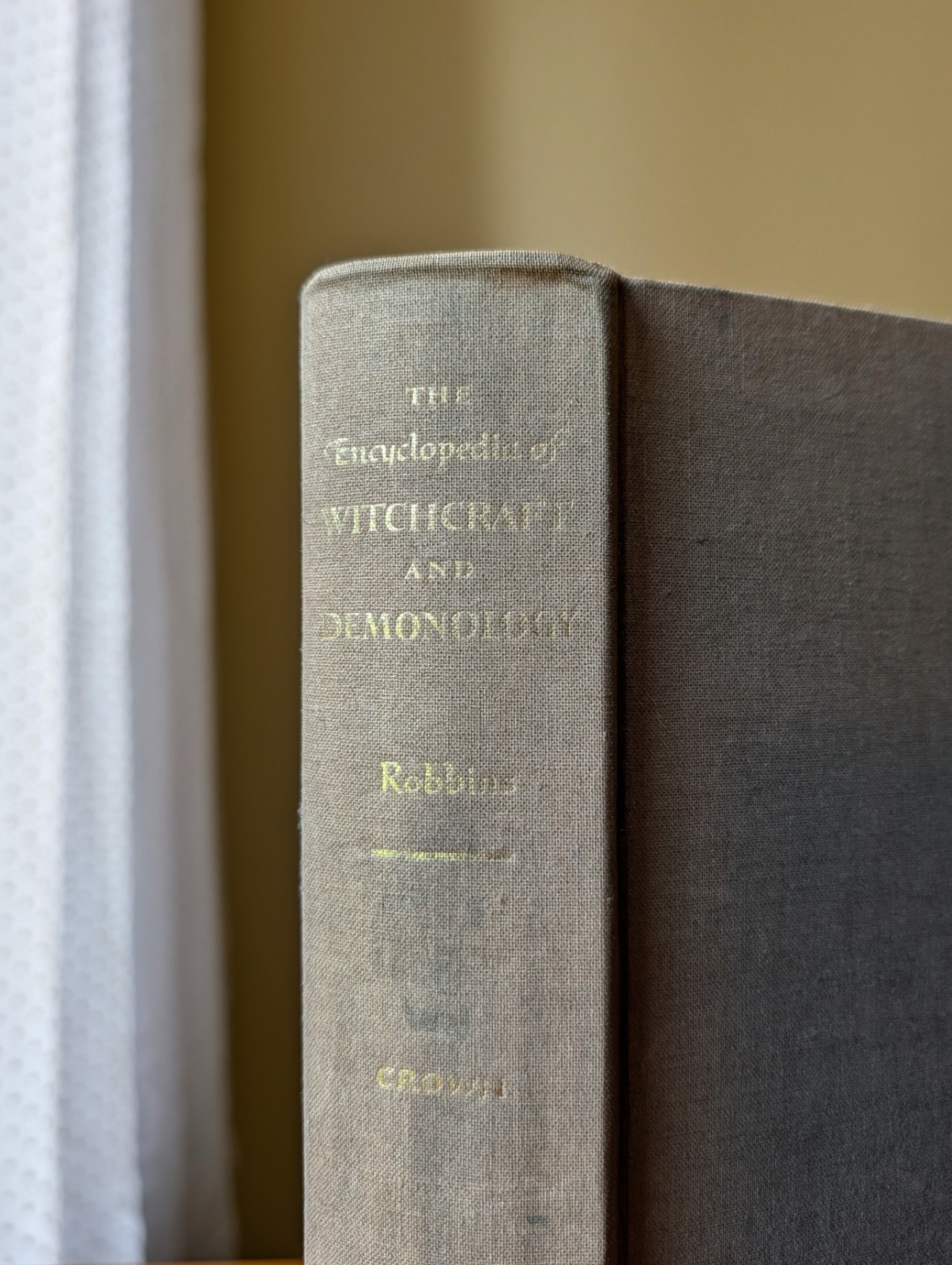 DEMONOLOGY BOOK WITCHCRAFT TORTURE WITCH HUNTING OCCULT 60’s MALLEUS FILM PROP