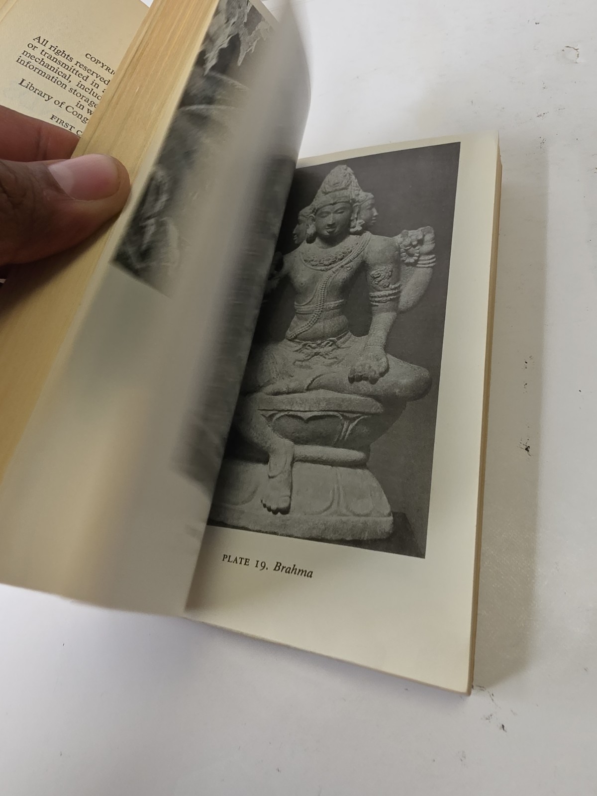 Alan Watts – THE TWO HANDS OF GOD – 1969 First Collier Printing – Illustrated