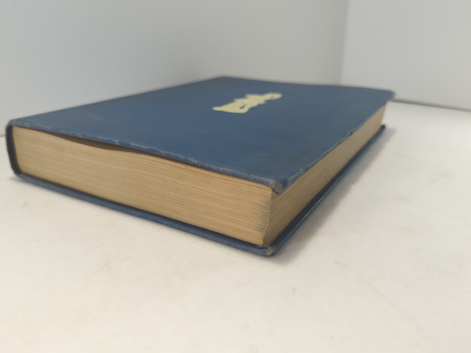 The Collecting of Antiques – Esther Singleton 1926 Macmillan Company ILLUSTRATED