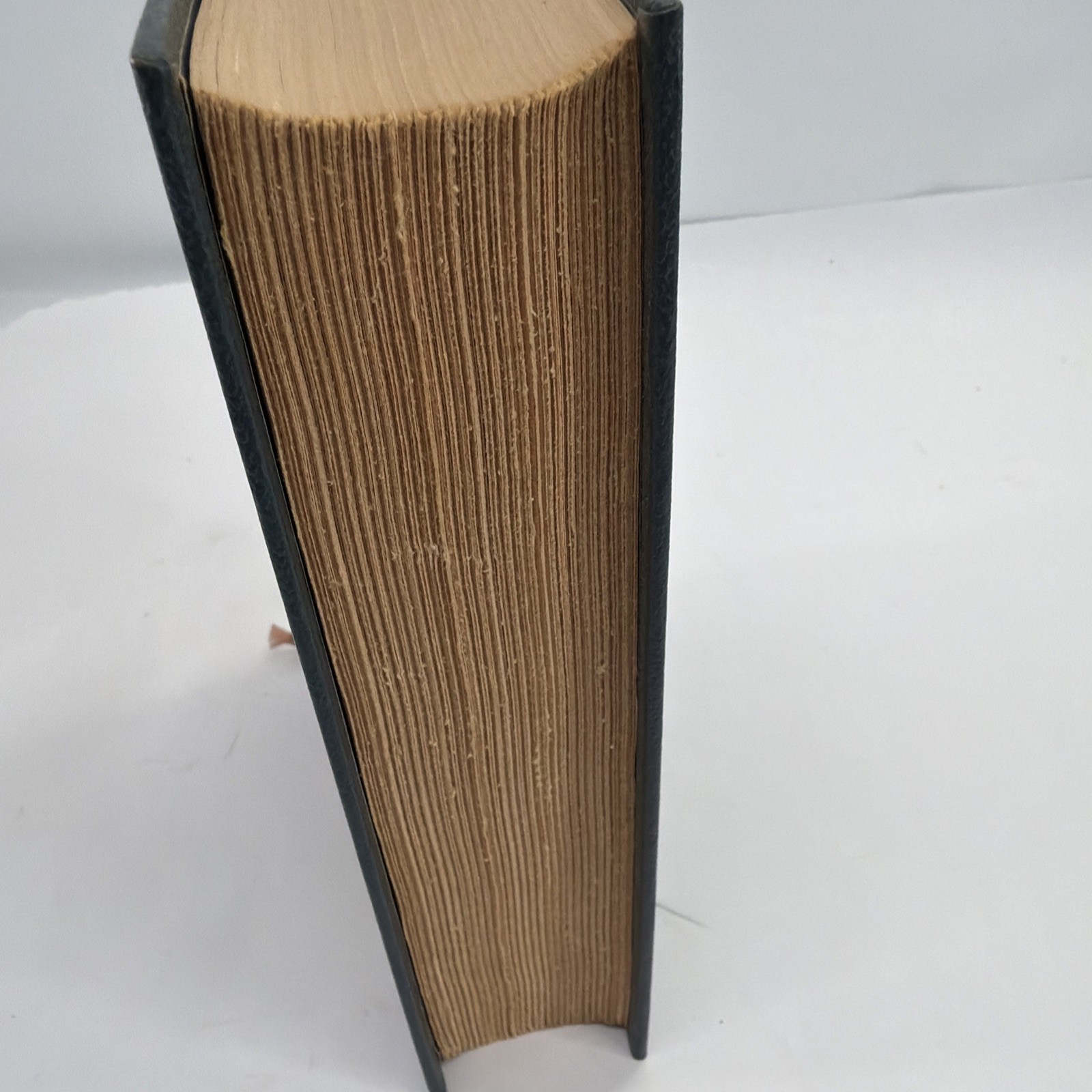 The Pickwick Papers By Charles Dickens International Collectors Library 1944 HC