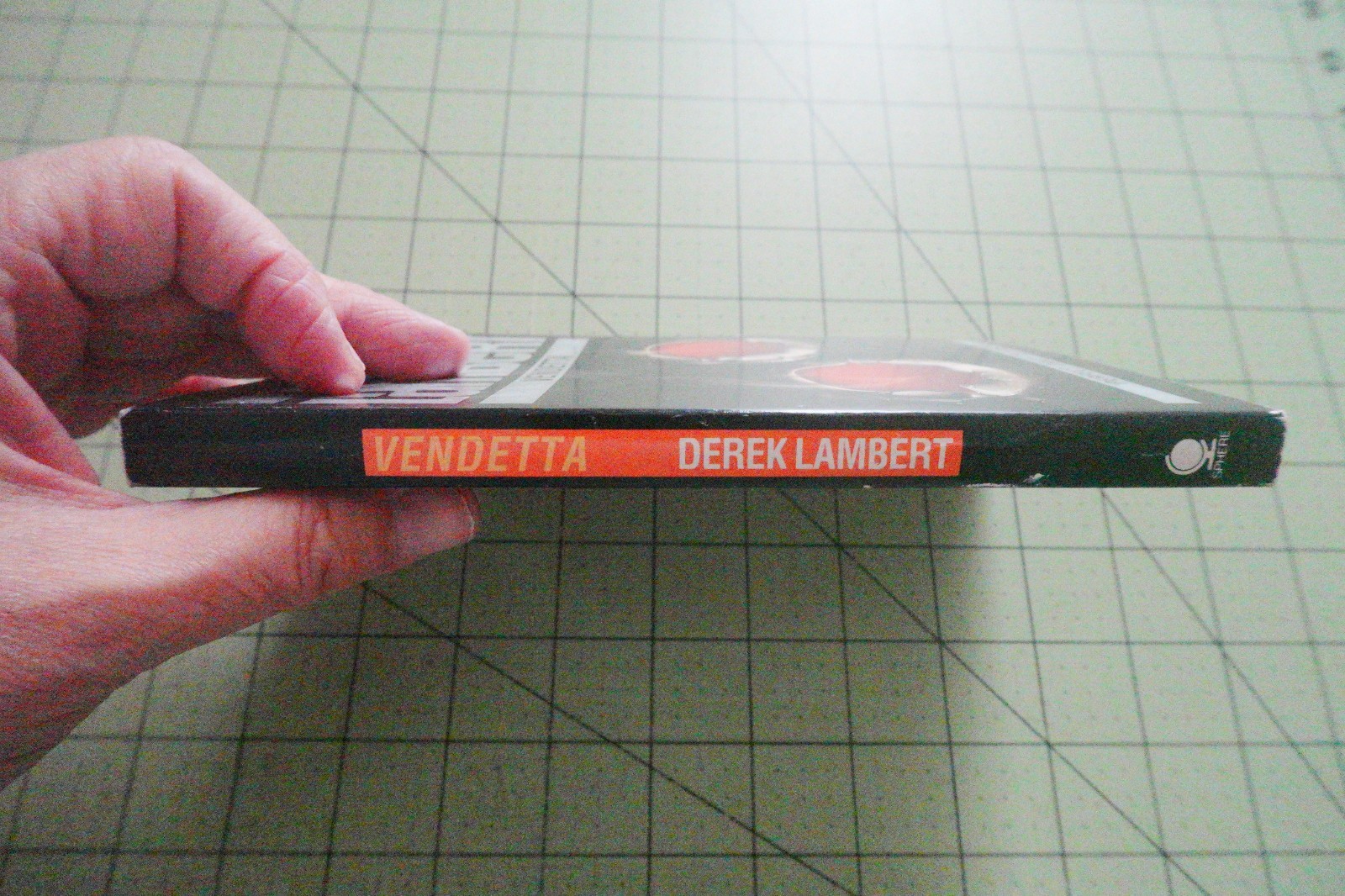 VENDETTA BY DEREK LAMBERT 1988 SPHERE UK MYSTERY THRILLER PB