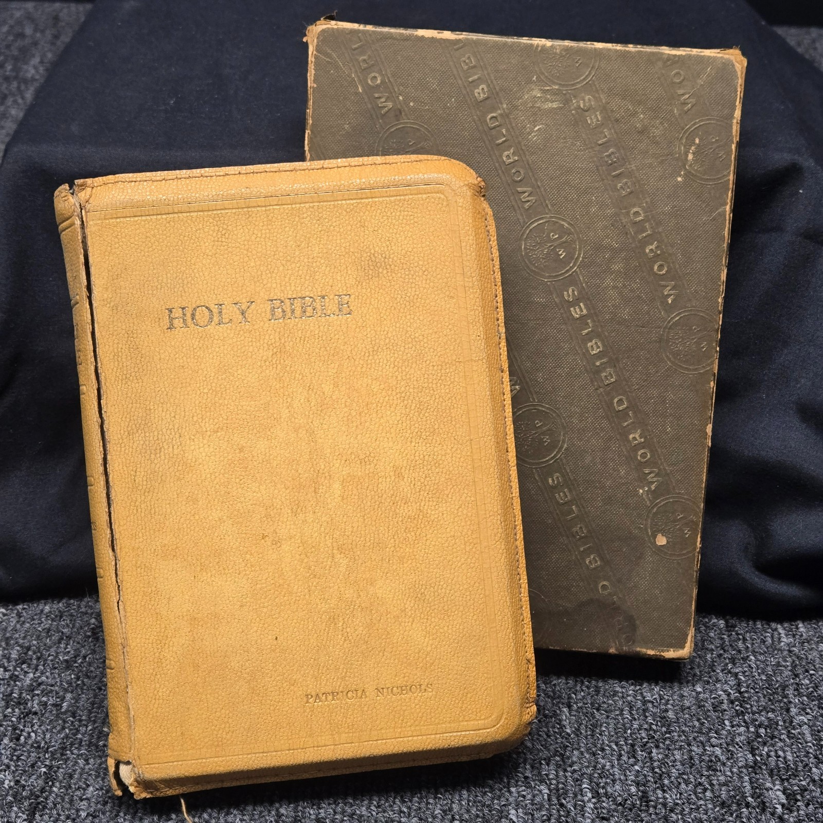 Holy Bible Leather 1960s King James Version Self‑Pronouncing with Box