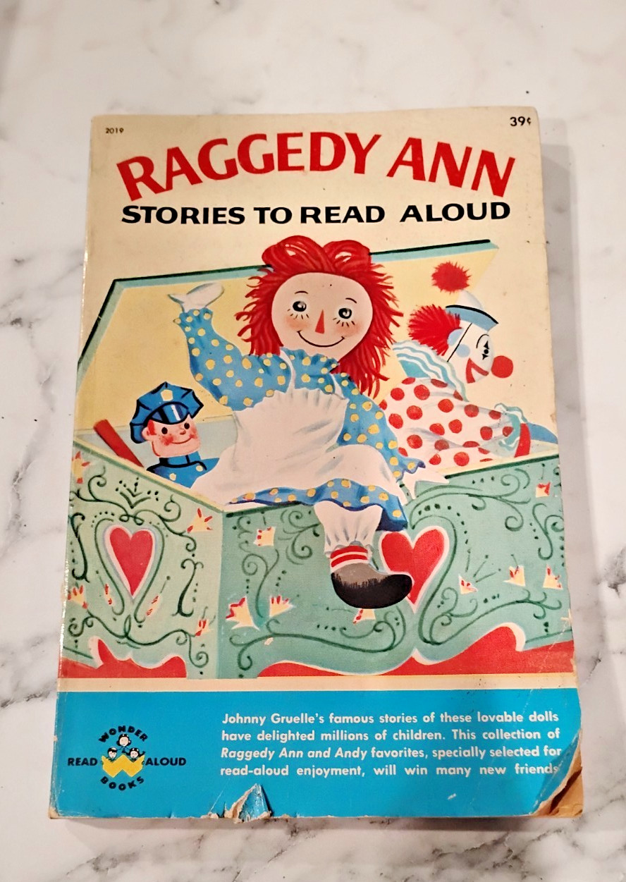 Raggedy Ann Stories To Read Aloud 1960 paperback book Wonder Books #2019