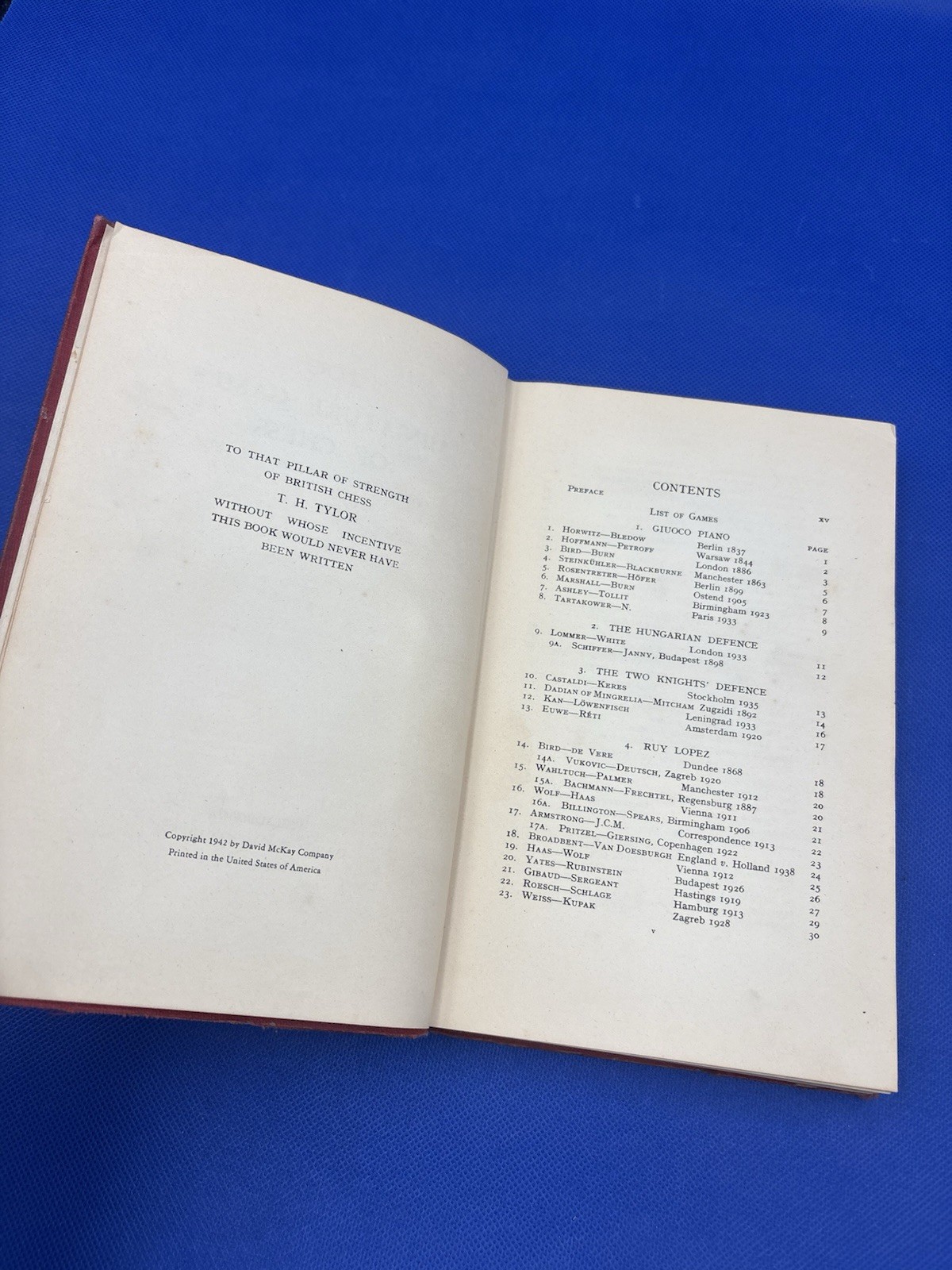 200 Miniature Games of Chess Combos & Openings by J. Du Mont (1942) 1st Edition