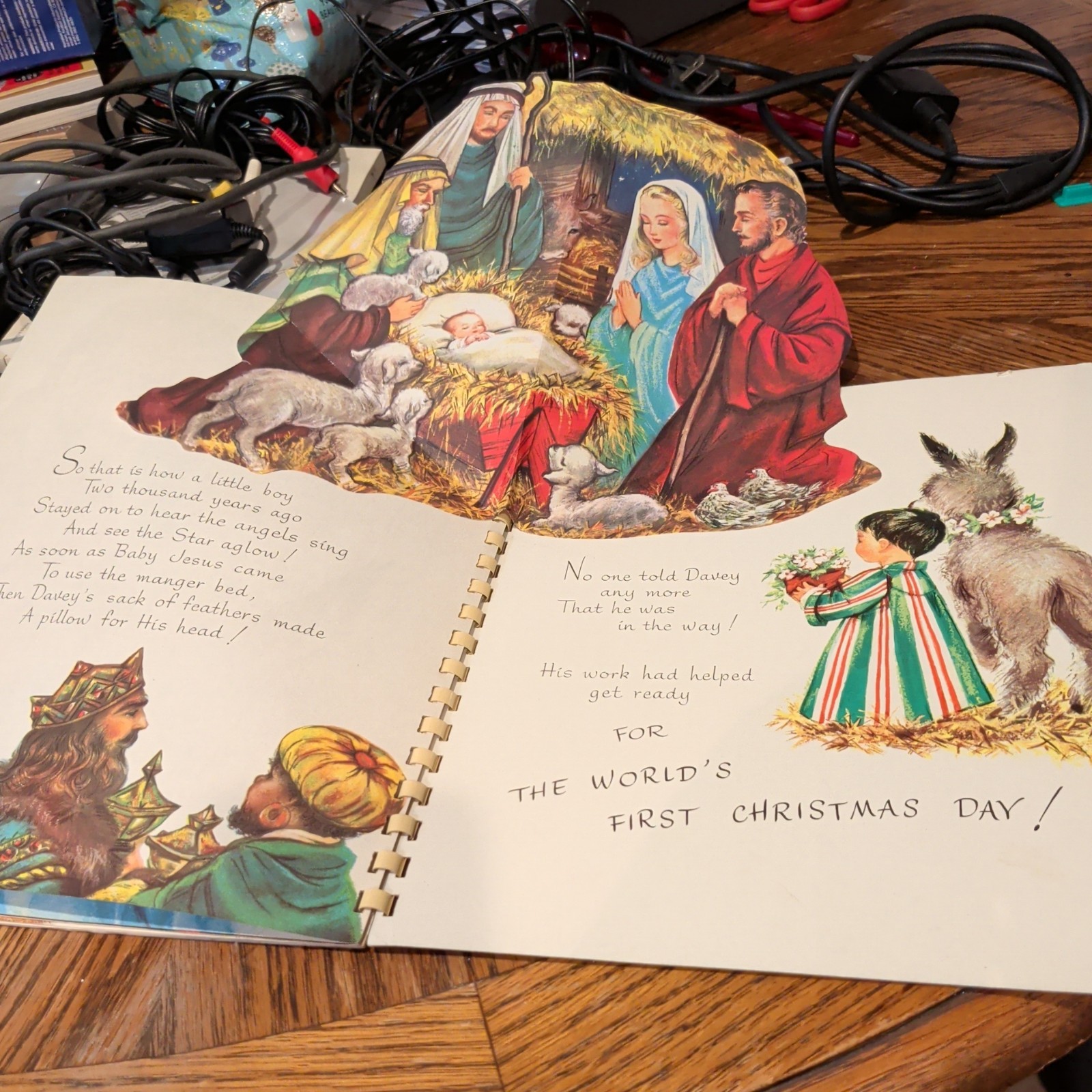 Vtg Beth Vardon Davey & the FIRST CHRISTMAS Spiral PB Charlot Byj 1950s Pop Up