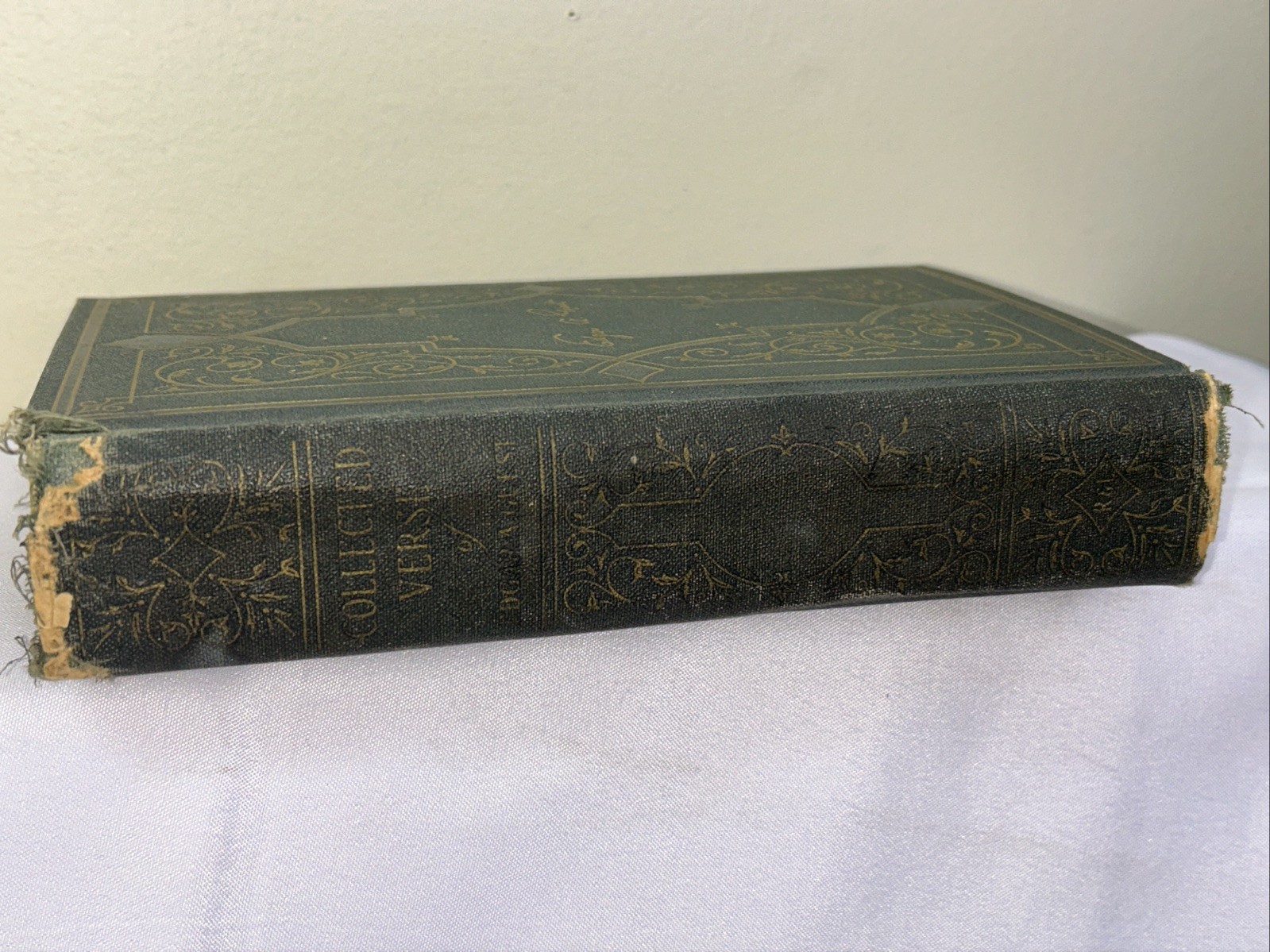 COLLECTED VERSE OF EDGAR A GUEST 1941 6th edition Hard Cover Vintage Good Green