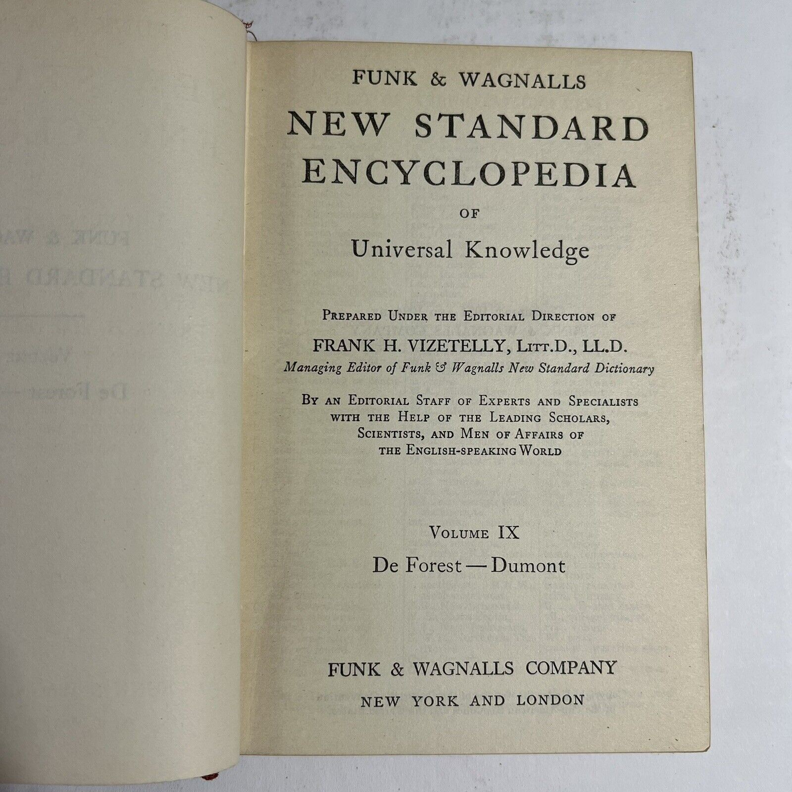 Funk and Wagnalls New Standard Encyclopedia 1931 1934 Vol IX De Forest to Dumont