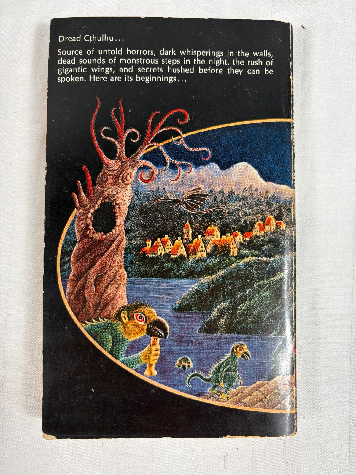 H.P. Lovecraft – A Look Behind the Cthulhu Mythos – Lin Carter 1972 1st Edition