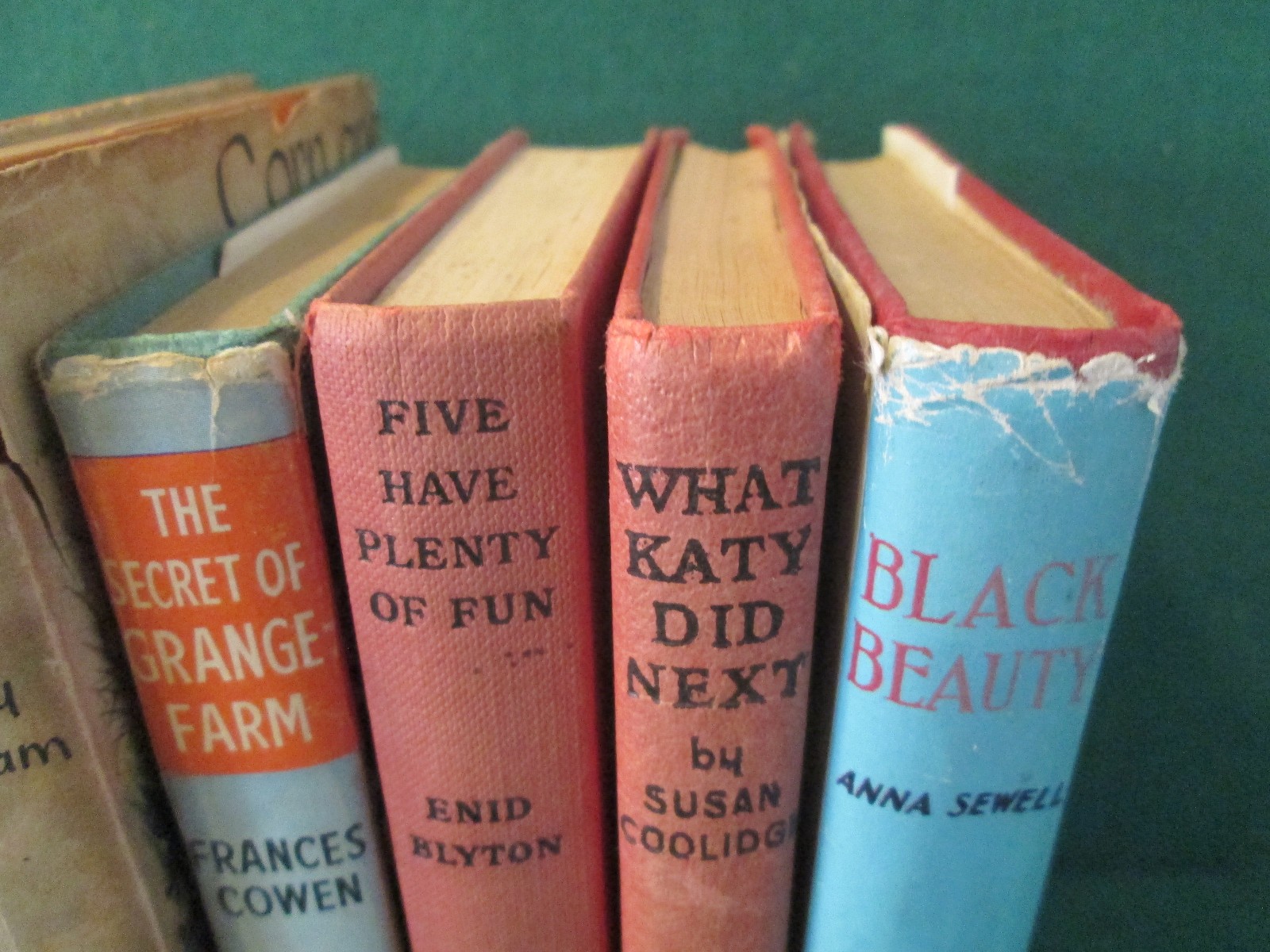 Collection of ten childrens’ assorted vintage hardback books.