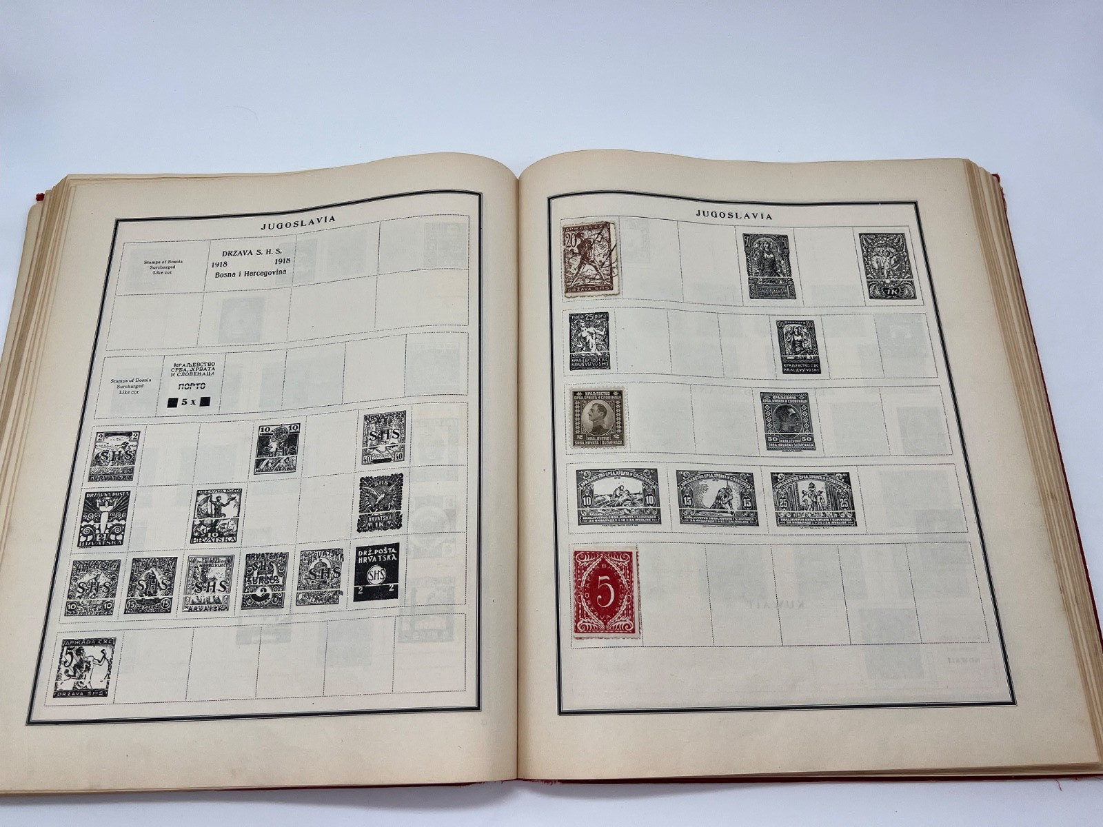 Modern Postage Stamp Album Illustrated Book 1930 Scott Stamp & Coin With Stamps