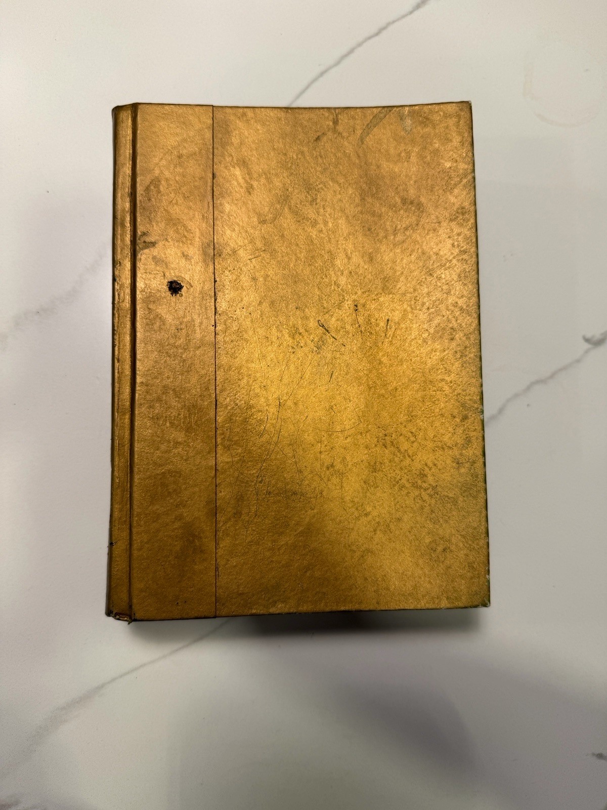 Vintage Readers Digest Condensed Books: 1982 Volumes 1, Gold.