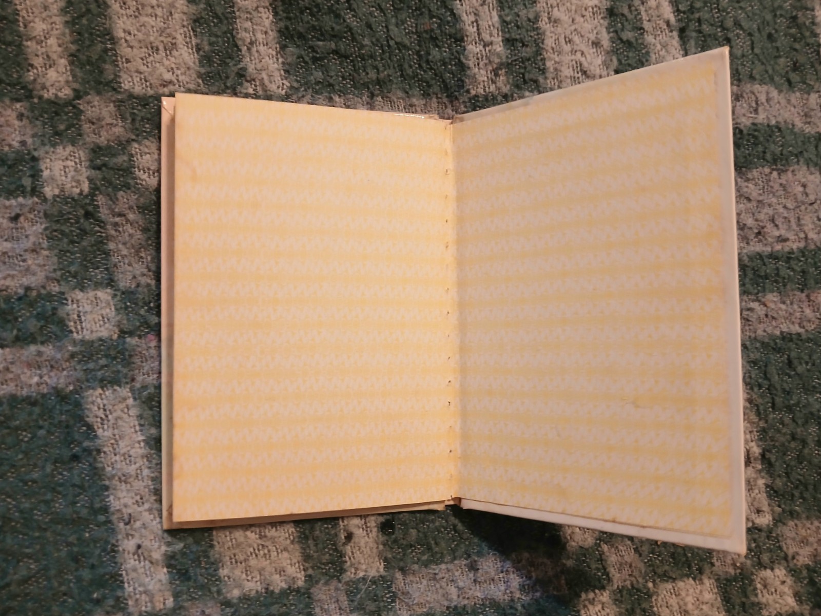 VTG 1970s Friendship Is… Mini Book 100BK4045-1.
