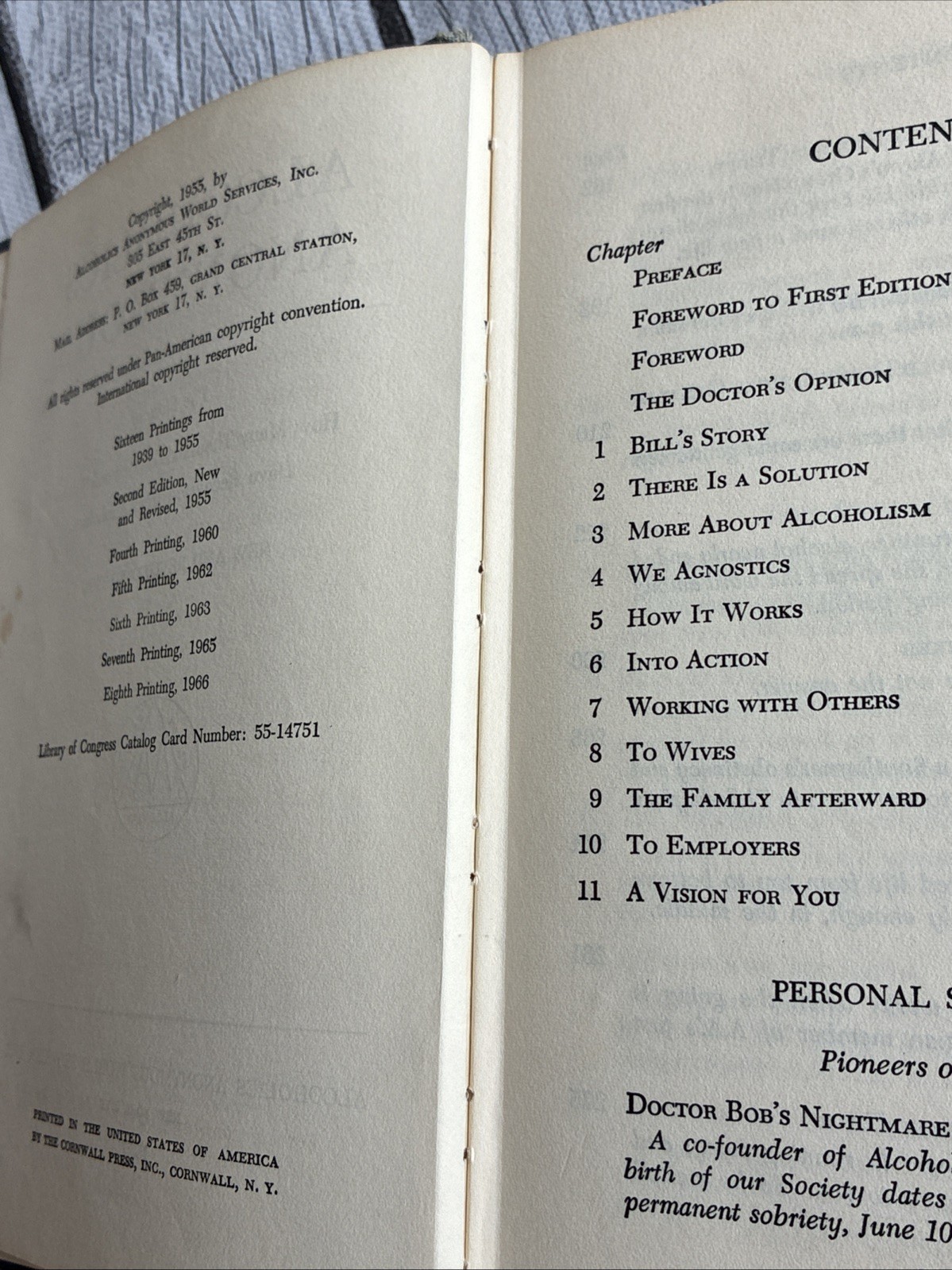 1966 Alcoholics Anonymous 2nd Edition, 8th Printing, “ BIG BOOK” Hardcover No DJ