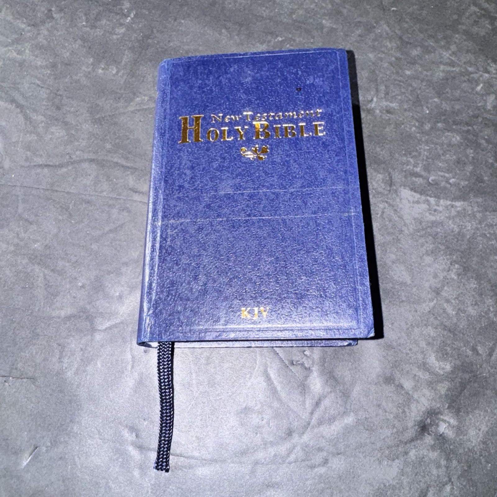 KJV New Testament Holy Bible Red Letter Edition Blue Faux Leather Pocket Size