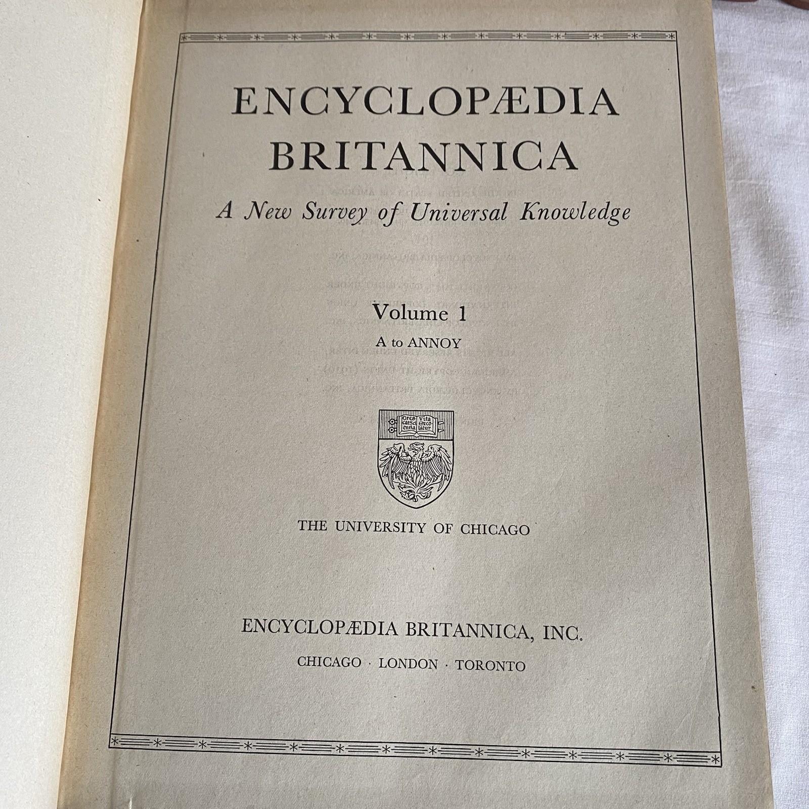 1947 Encyclopedia Britannica Set Complete 24 Volumes University Of Chicago Vtg.