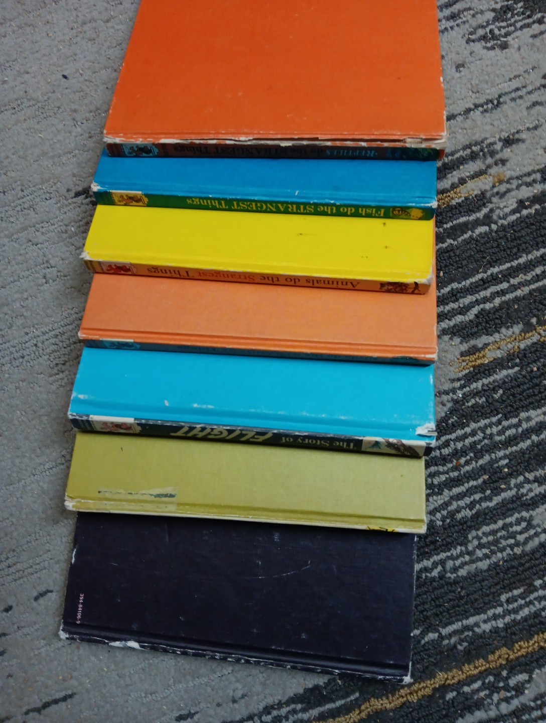 Animals Do The Strangest Things Published 1964-1970 RandomHouse 7 Books ClubEd