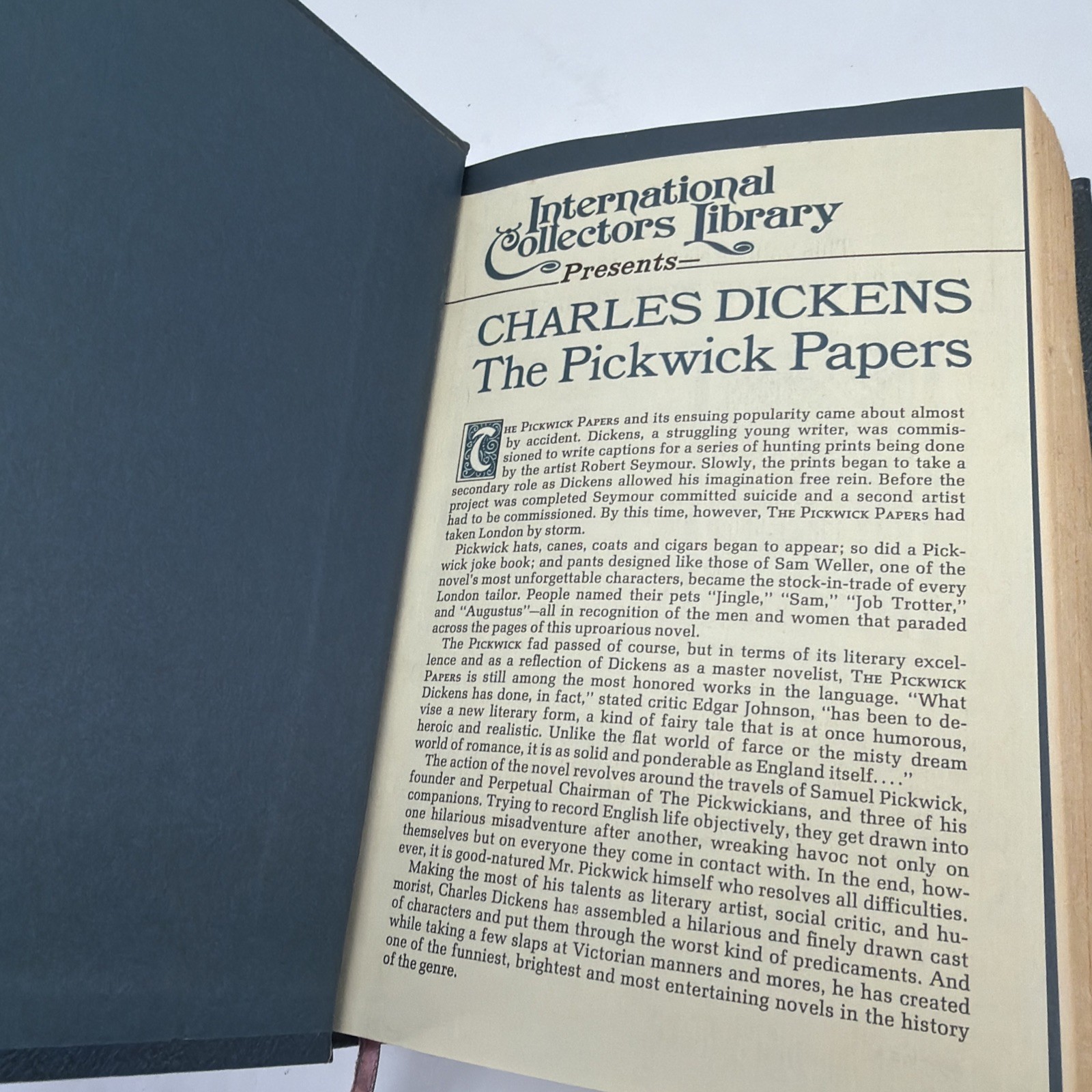 The Pickwick Papers By Charles Dickens International Collectors Library 1944 HC