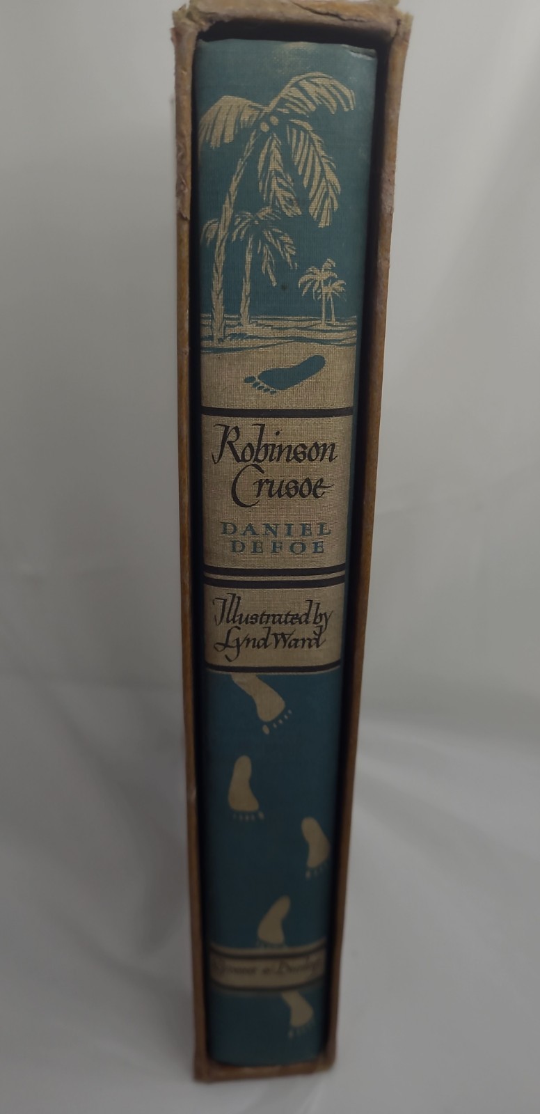 Robinson Crusoe Daniel Defoe Hardcover in Slip Case 1946