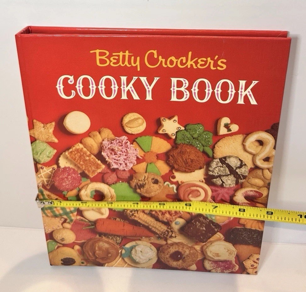 Betty Crocker Cooky Book 2002 Facsimile Edition Of 1963 Cookie Cookbook Spiral