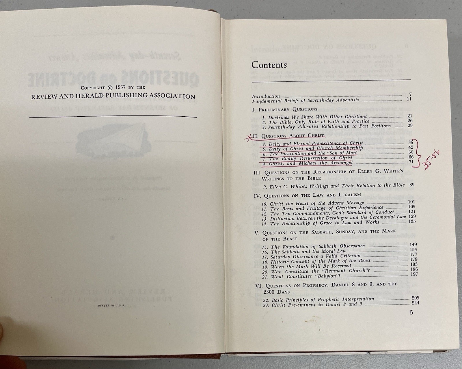 VINTAGE Seventh-day Adventists Answer QUESTIONS ON DOCTRINE 1957 1st Ed, HC, DJ
