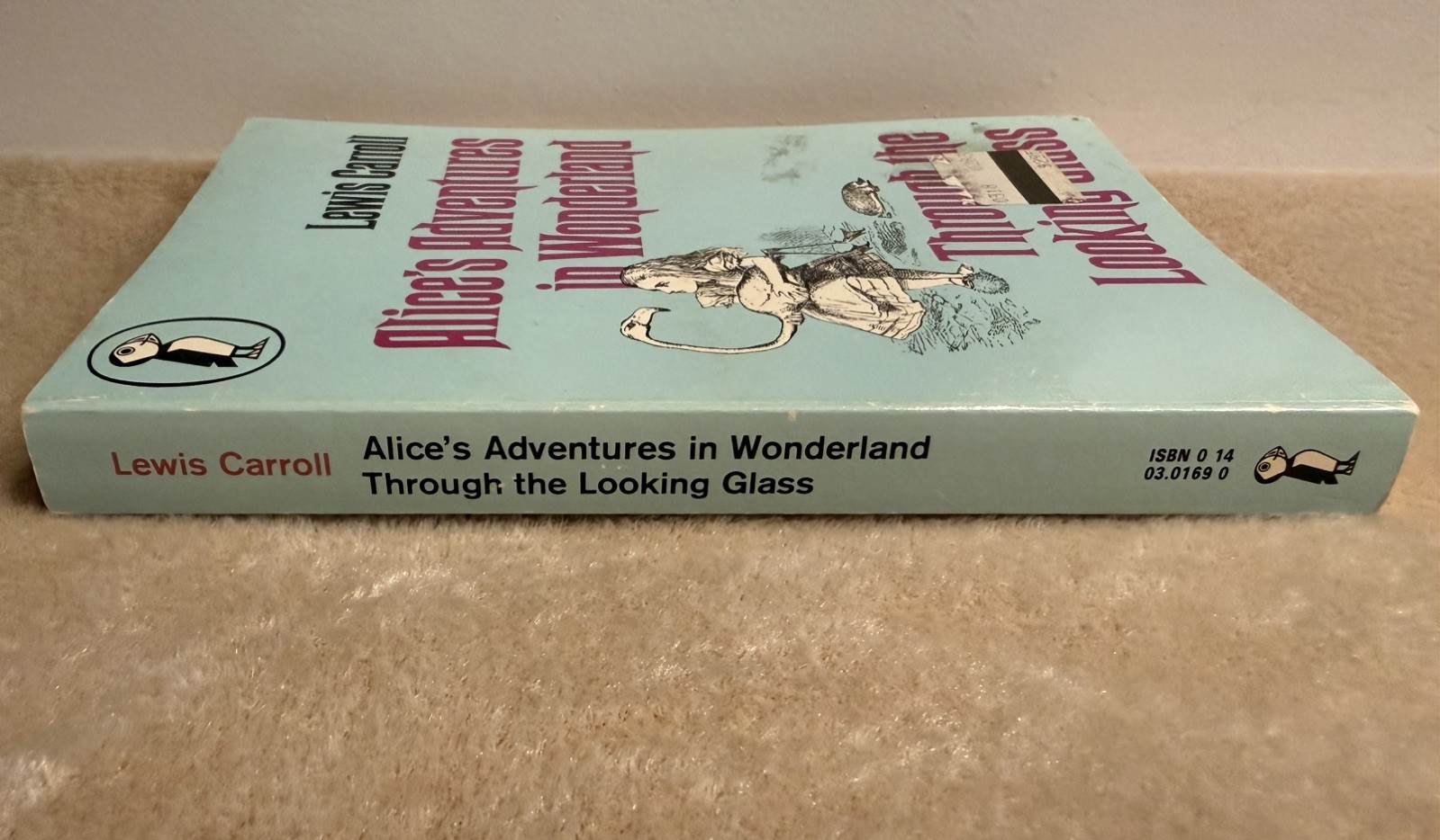 Vintage Alice’s Adventures in Wonderland & Through Looking Glass PB Book 1981
