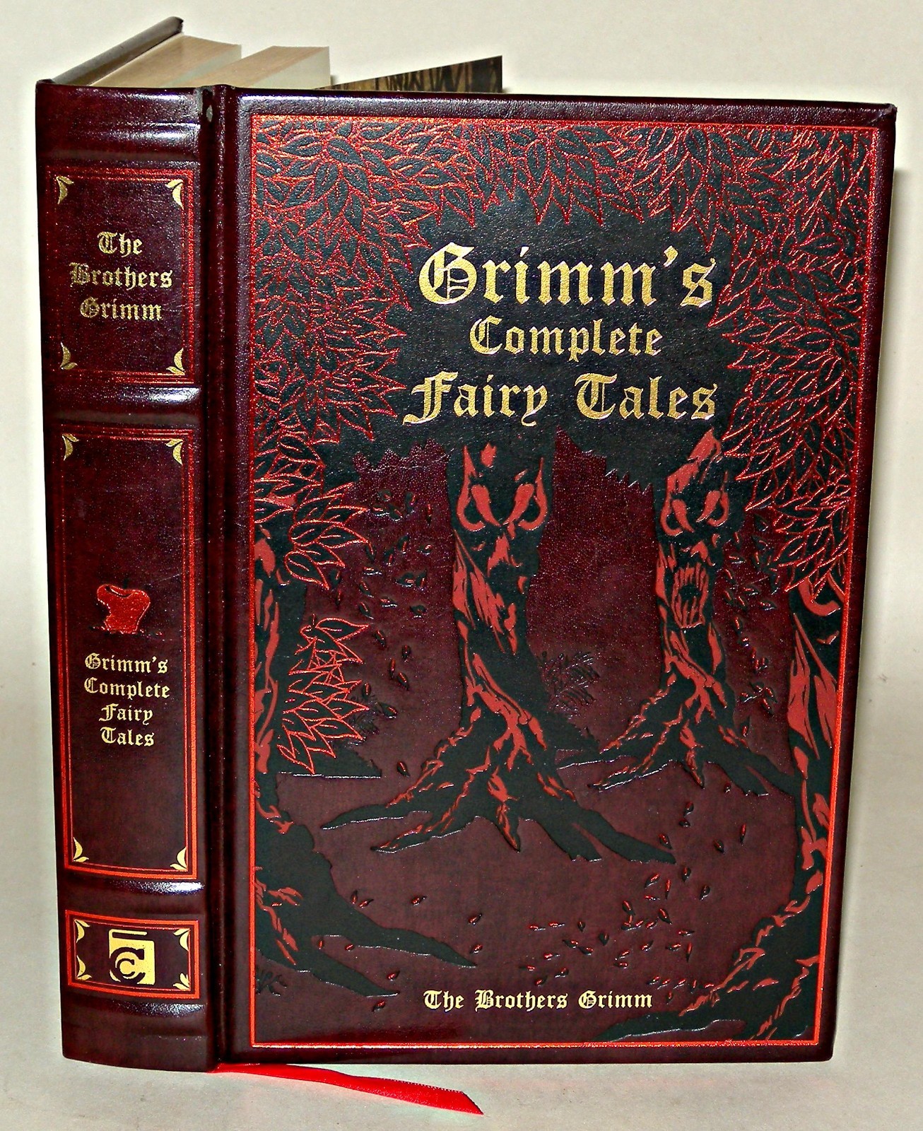 Grimms Complete Fairy Tales 2011 Hardback Canterbury Classics Hunt