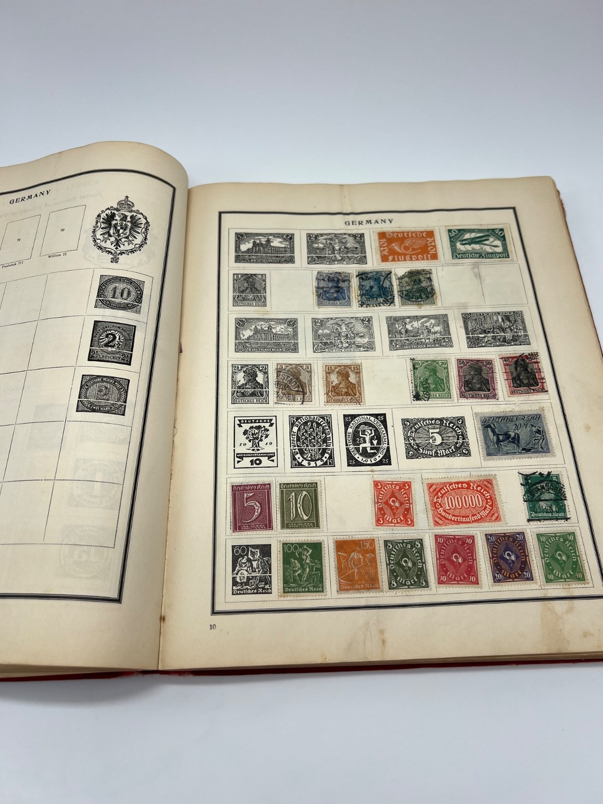Modern Postage Stamp Album Illustrated Book 1930 Scott Stamp & Coin With Stamps