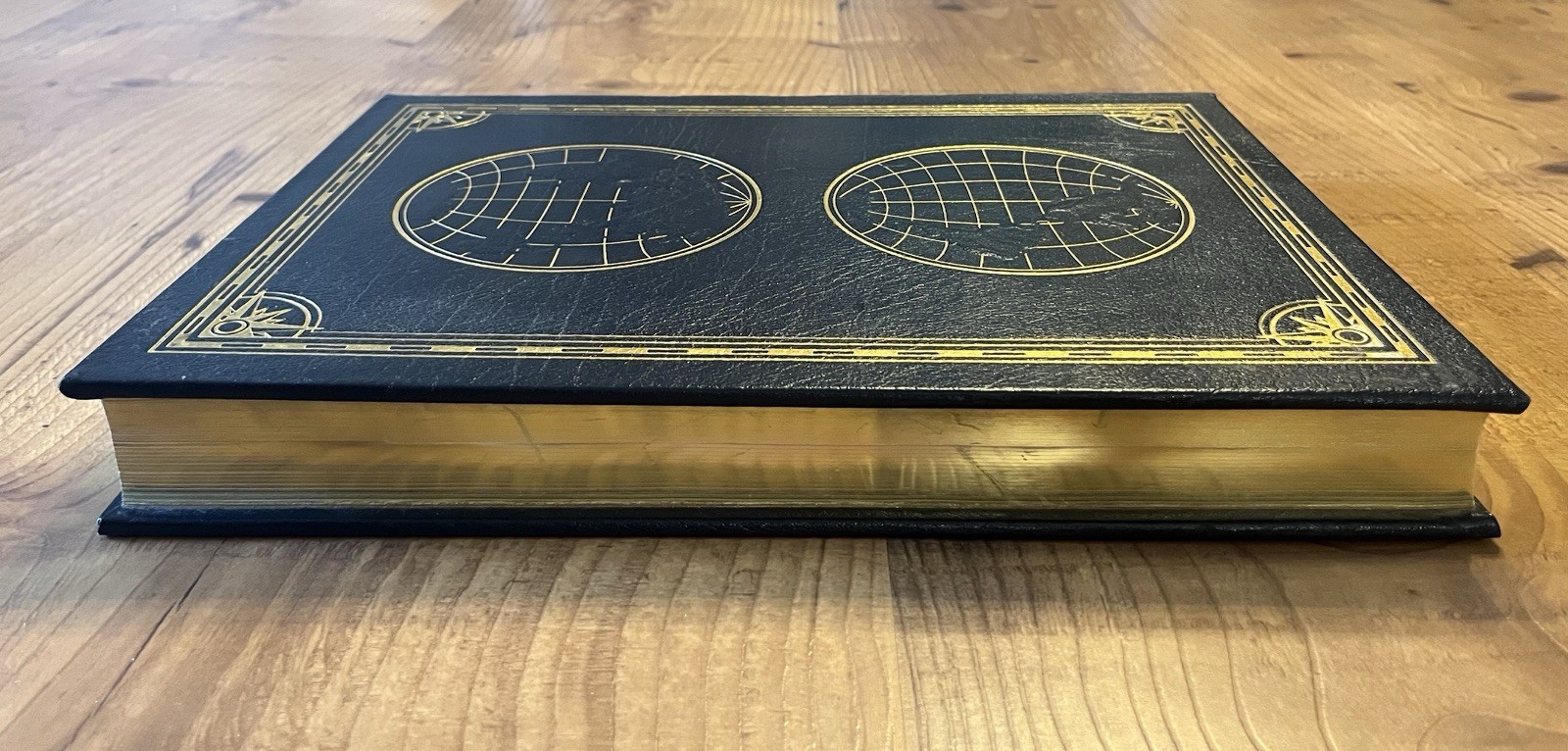 Easton Press 1991 ATLAS OF THE WORLD Oversized Leather Embossed Gilded Pages