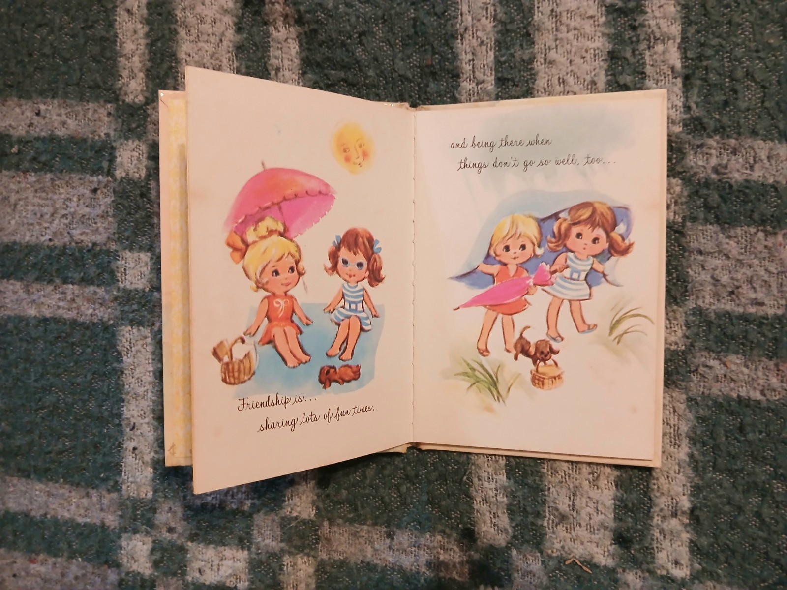 VTG 1970s Friendship Is… Mini Book 100BK4045-1.