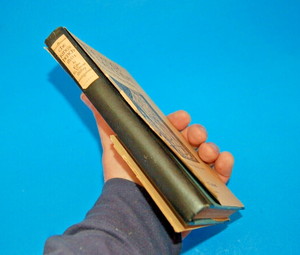 Edna St Vincent Millay / THE KING’S HENCHMEN 1st Edition 1927 SIGNED/Inscribed