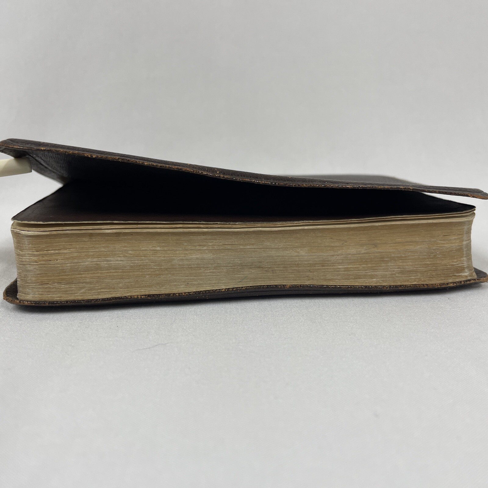 Leather Bible Silk Sewn India Pocket Book Vintage