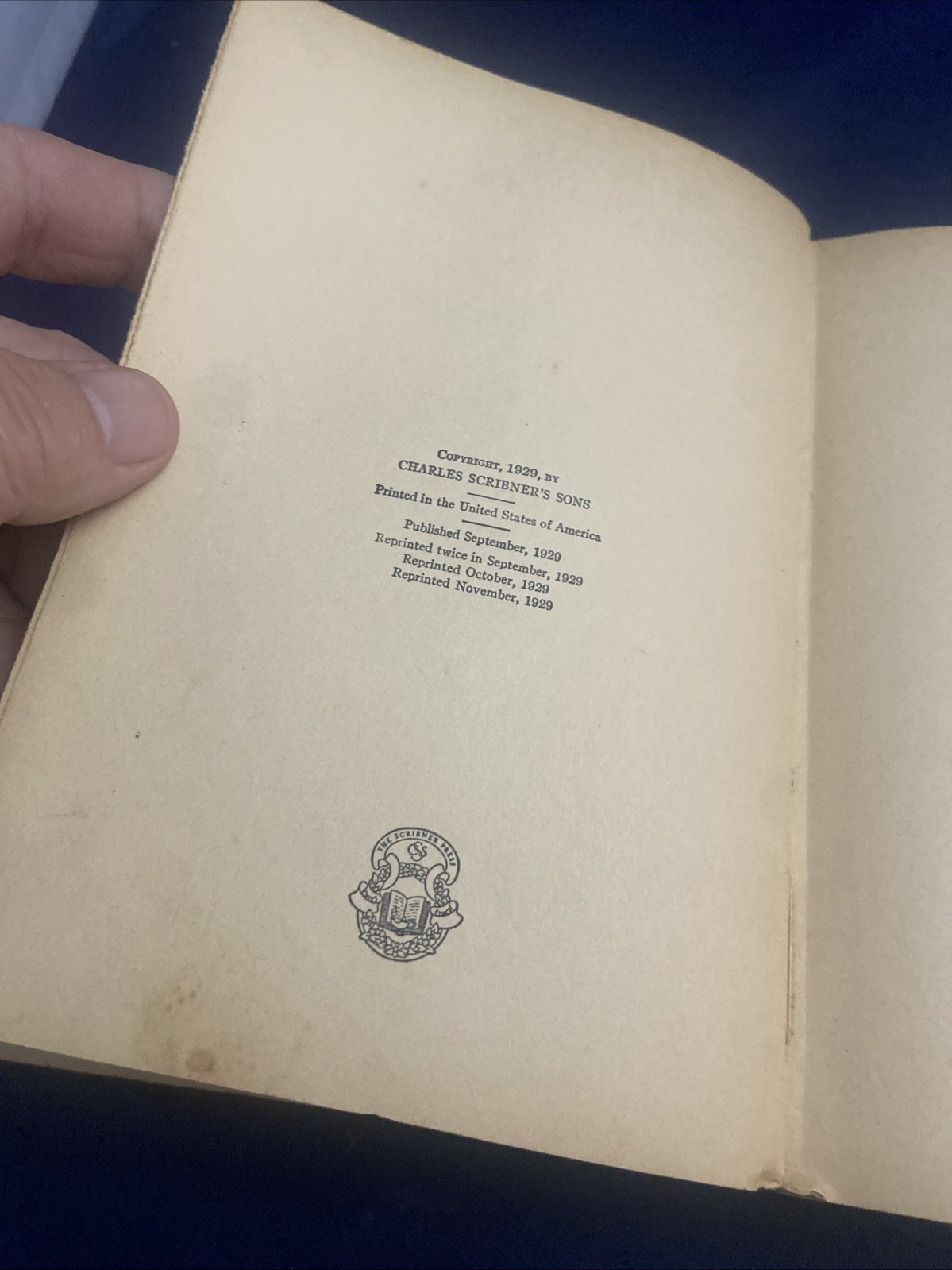 Ernest Hemingway – 1st Edition: A Farewell to Arms (1929 Early Printing)