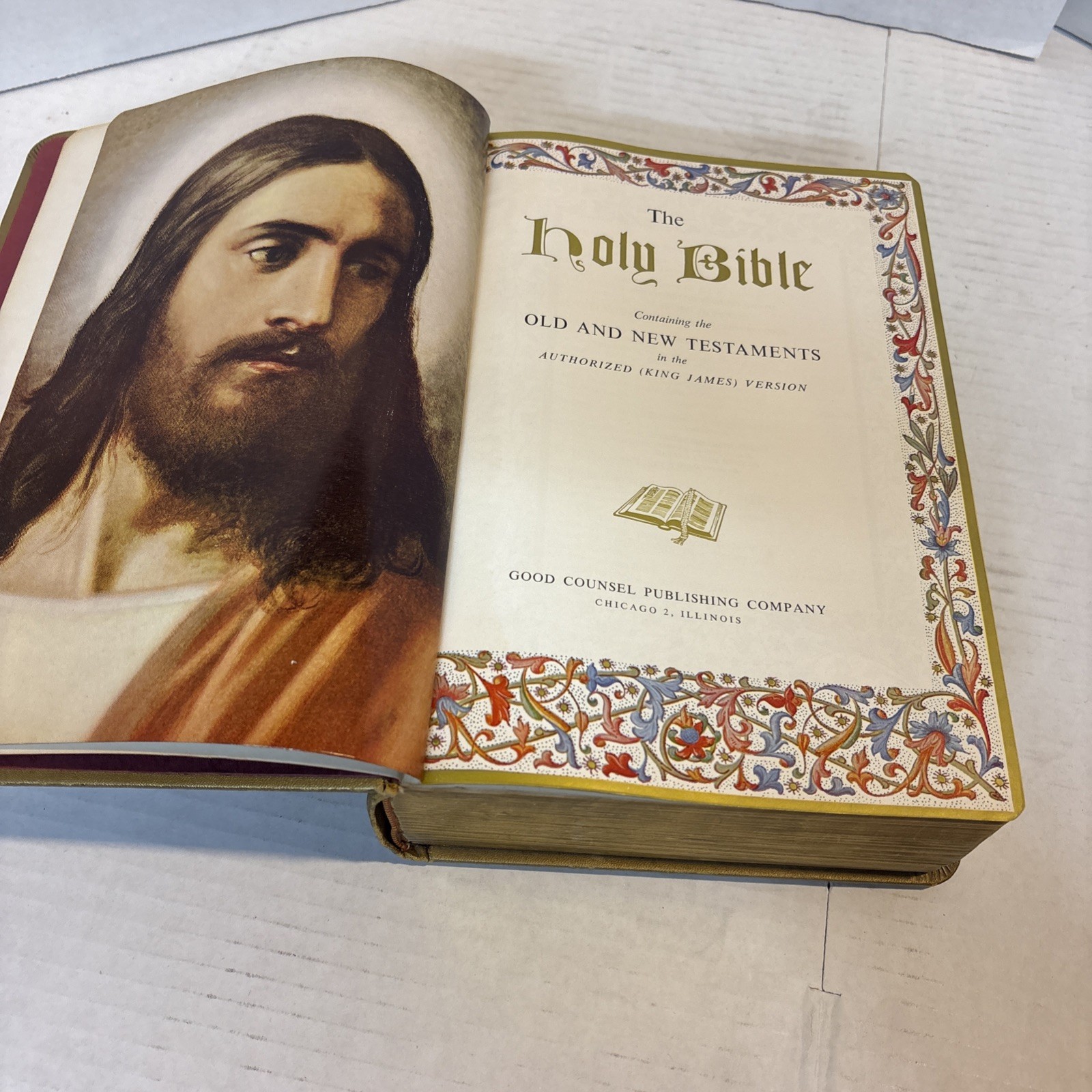 King James Holy Bible / 1956, Good Counsel Publishing Co./