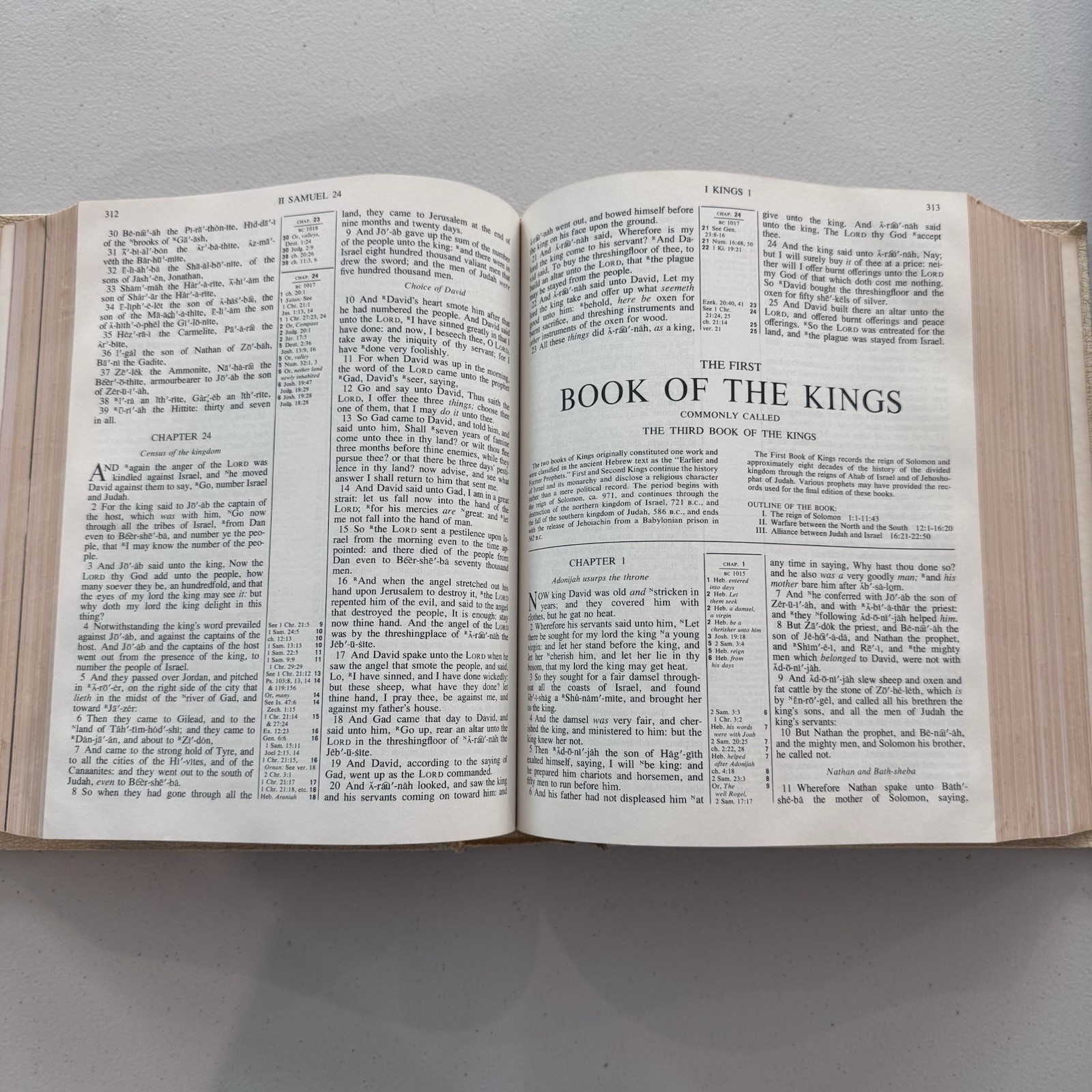 Vintage fo Holy Bible KJV Southwestern Company Large Illustrated Family Bible 19