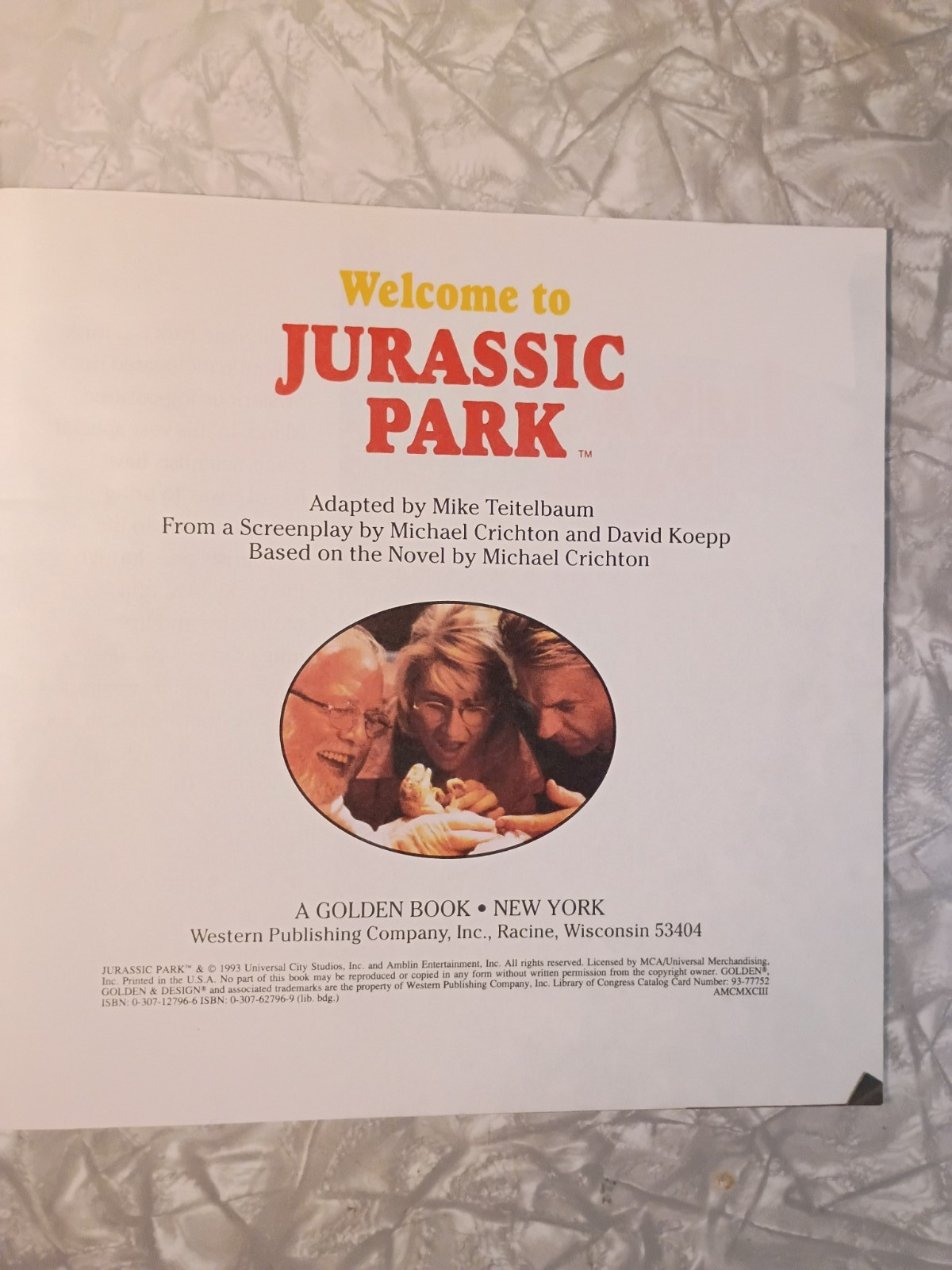 Welcome to Jurassic Park Adpt By Mike Teitelbaum Michael Crichton (1993, Golden)